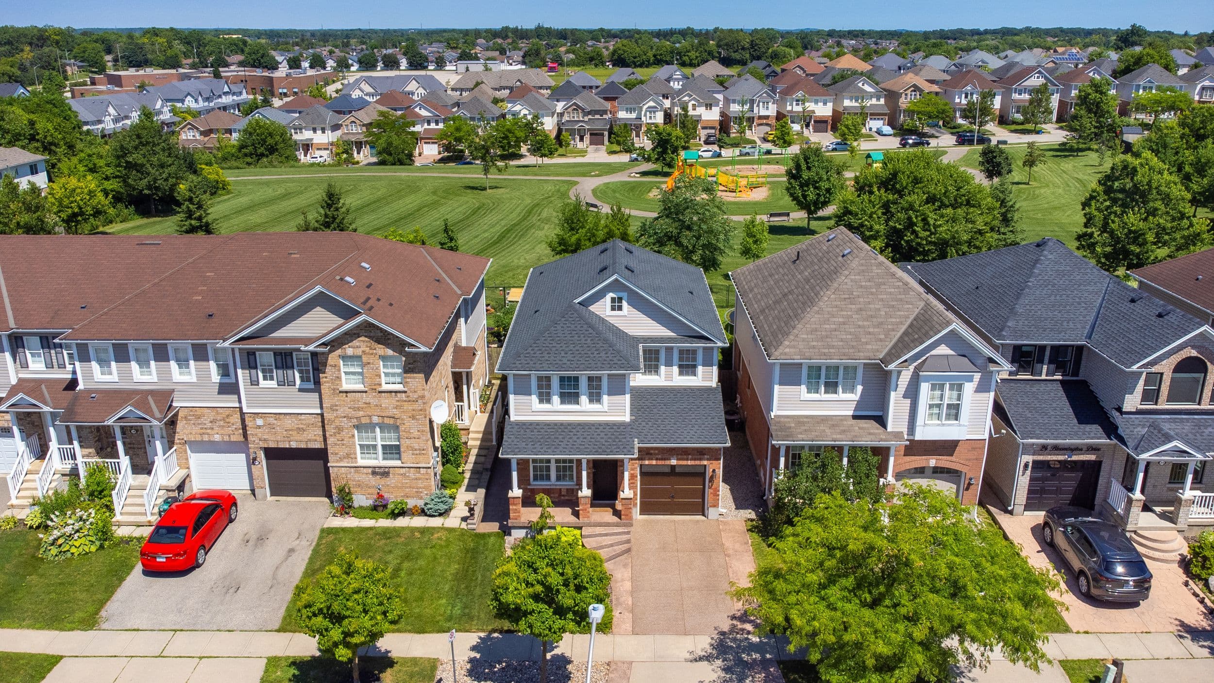 32 Bloomington Drive, Cambridge, ON N1P 1J4