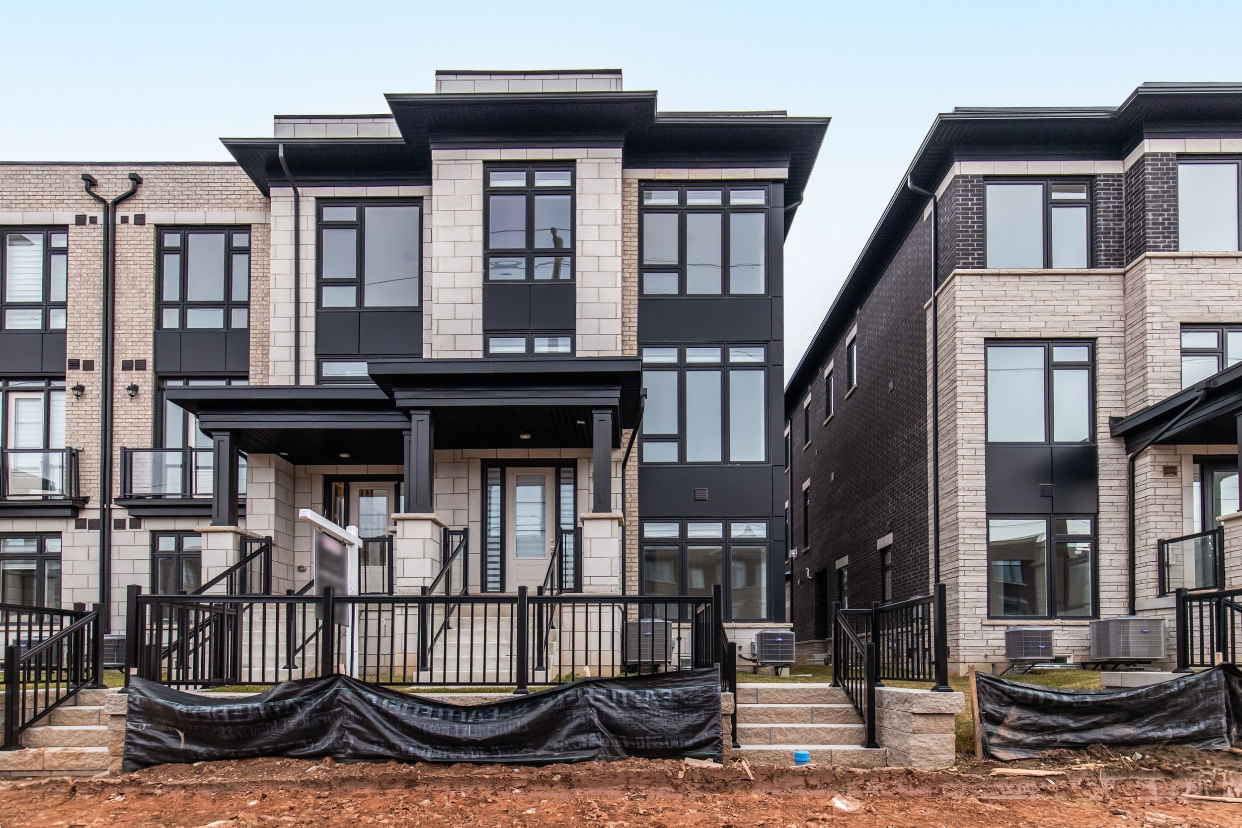 3201 Sixth Line 1, Oakville, ON L6H 0V8