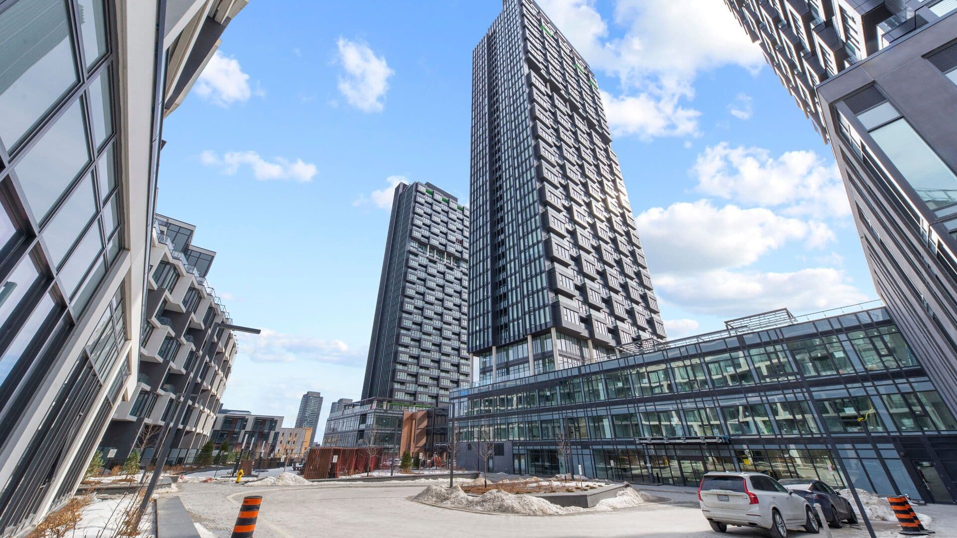 1 Quarrington Lane 1804, Toronto C13, ON M3C 0S4