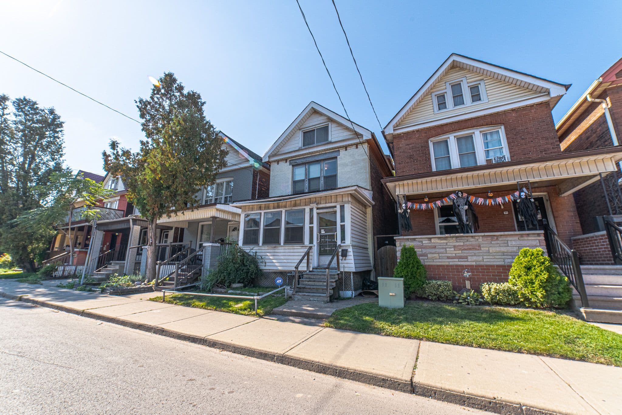 35 Sherman Avenue N, Hamilton, ON L8L 6L9