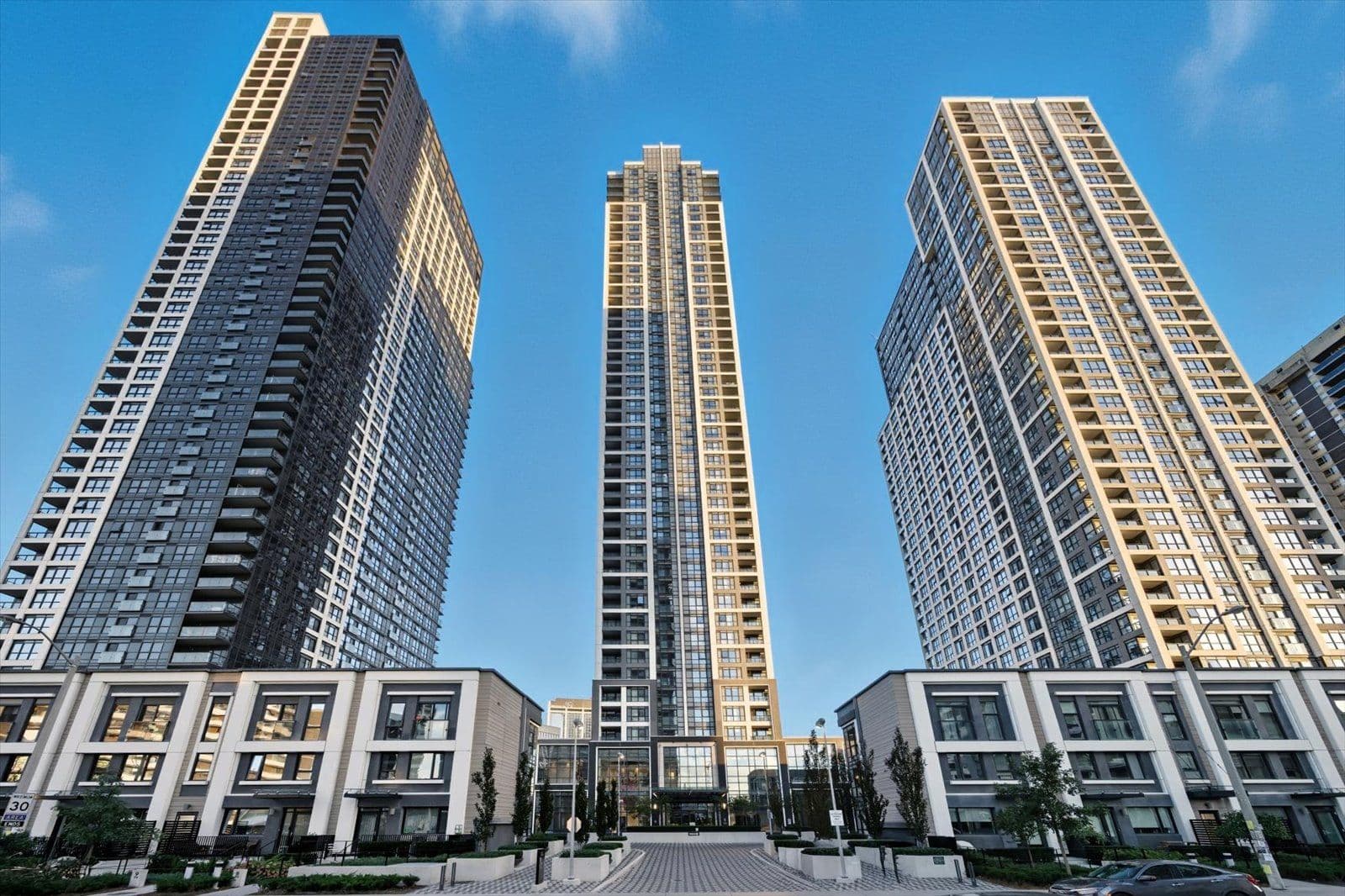 7 Mabelle Avenue 2802, Toronto W08, ON M9A 0C9