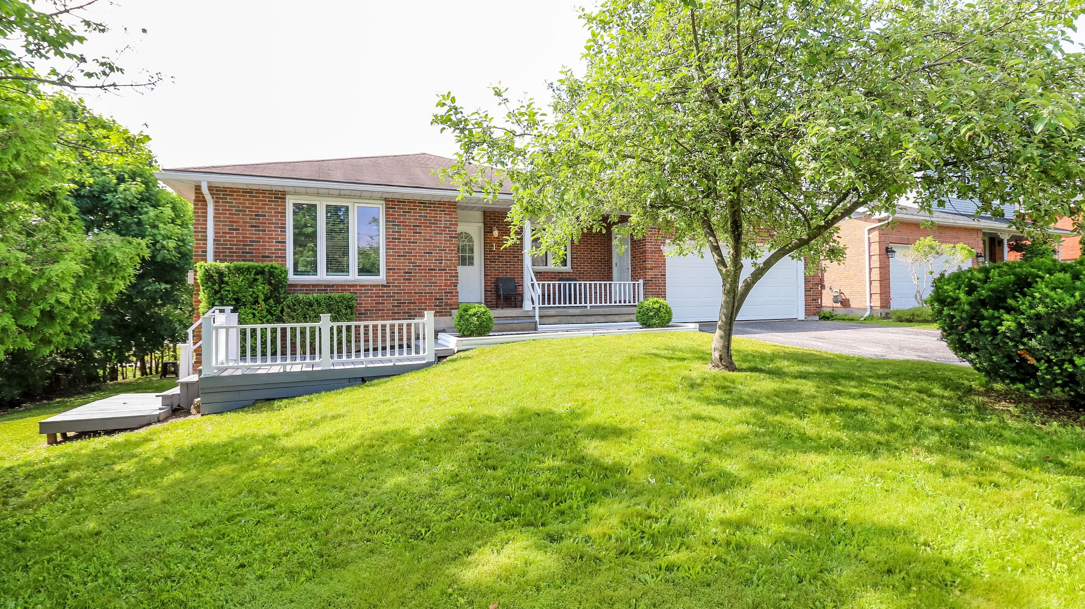 1 Mariposa Drive, Orillia, ON L3V 7G6