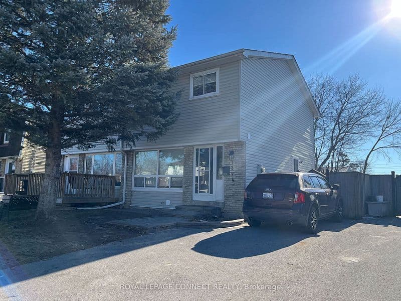 1394 Largo Crescent Lower, Oshawa, ON L1G 7E5