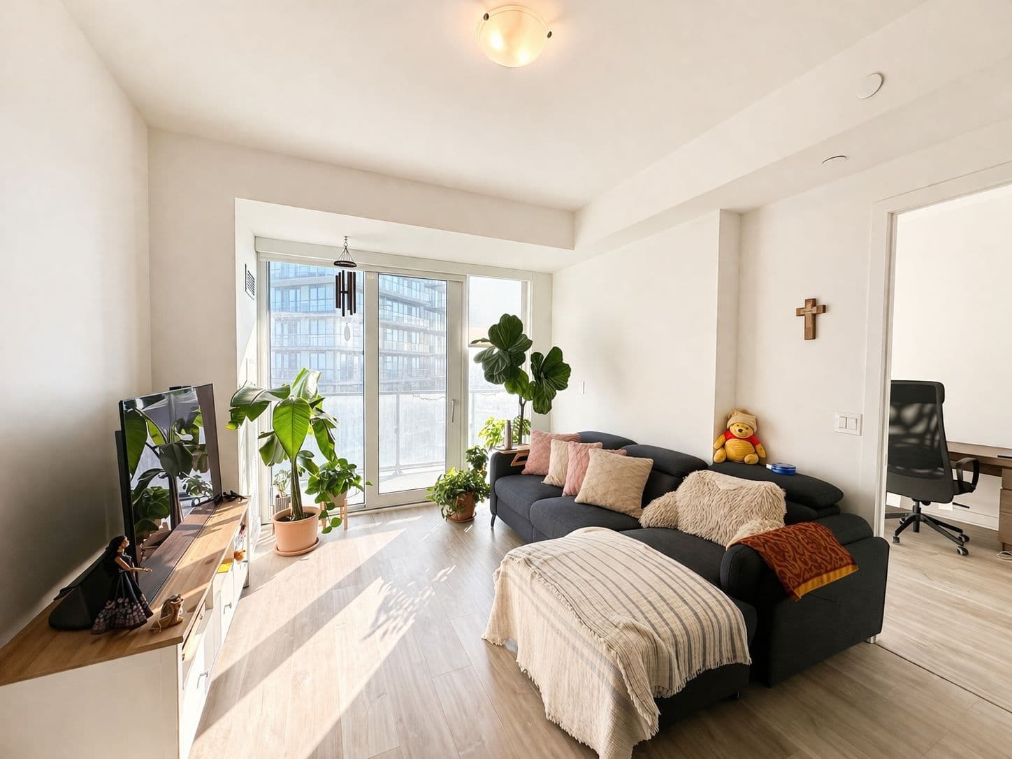 4675 Metcalfe Avenue 1706, Mississauga, ON L5M 0Z8