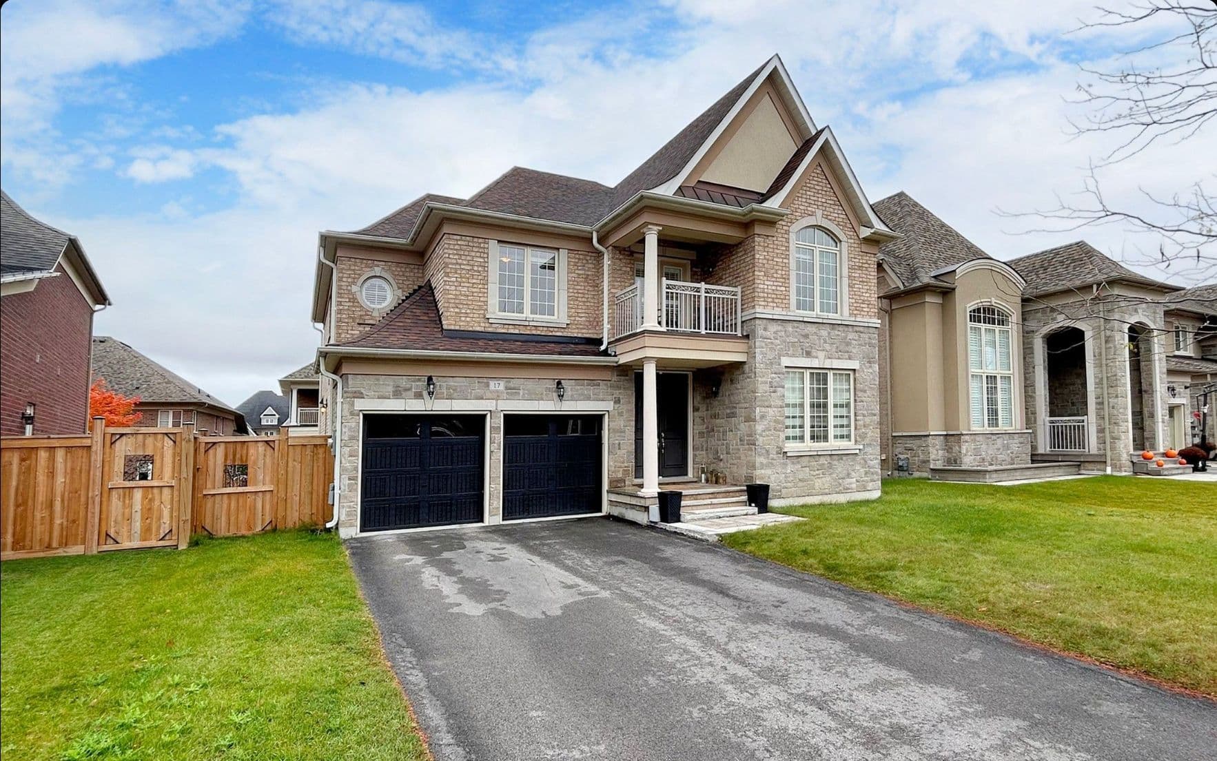 17 Bighorn Trail, King, ON L0G 1N0