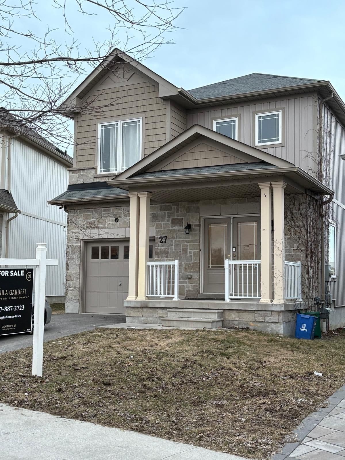 27 Mantz Crescent, Whitby, ON L1R 0L3