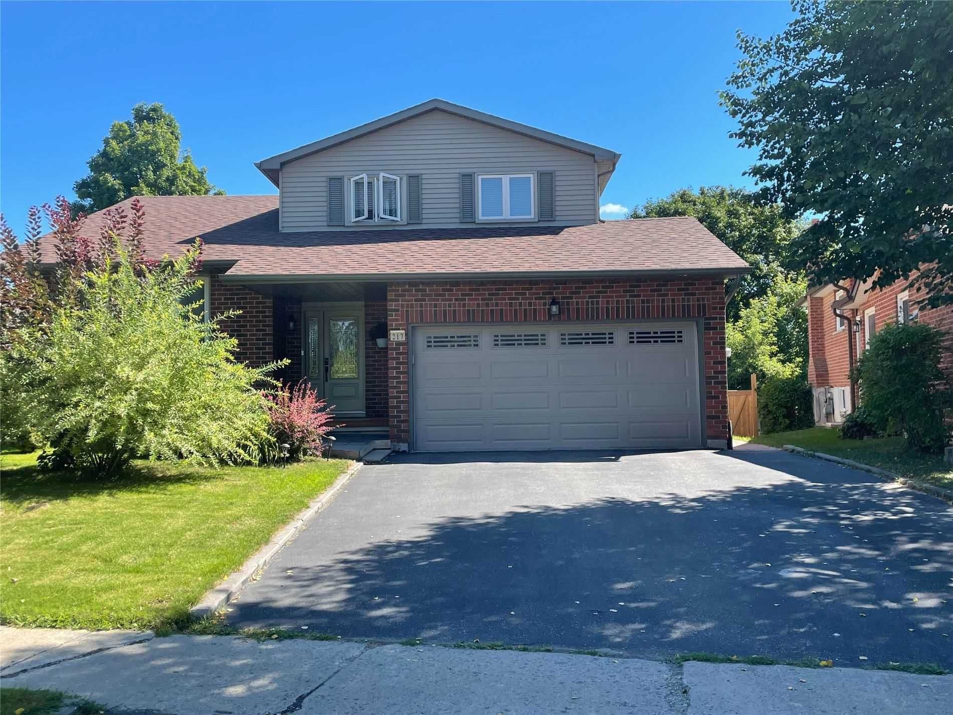 217 Yorkshire Drive, Newmarket, ON L3Y 6K9
