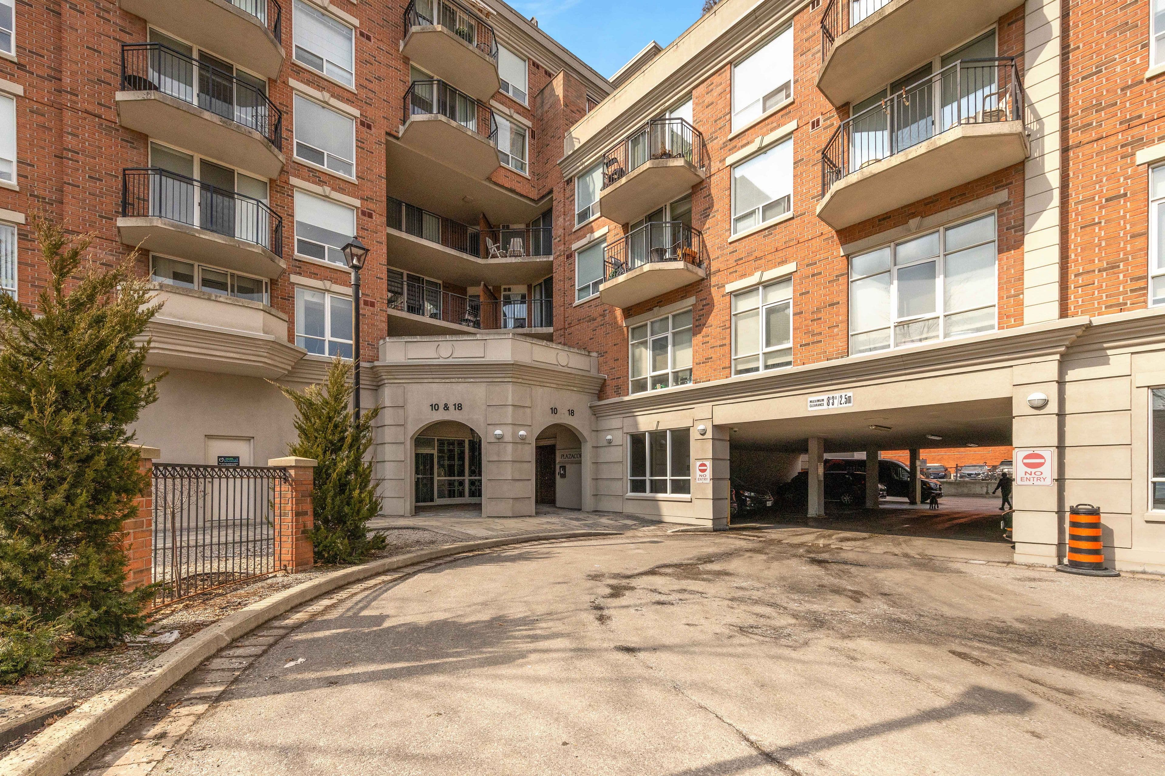 18 Wanless Avenue 606, Toronto C04, ON M4N 1V6