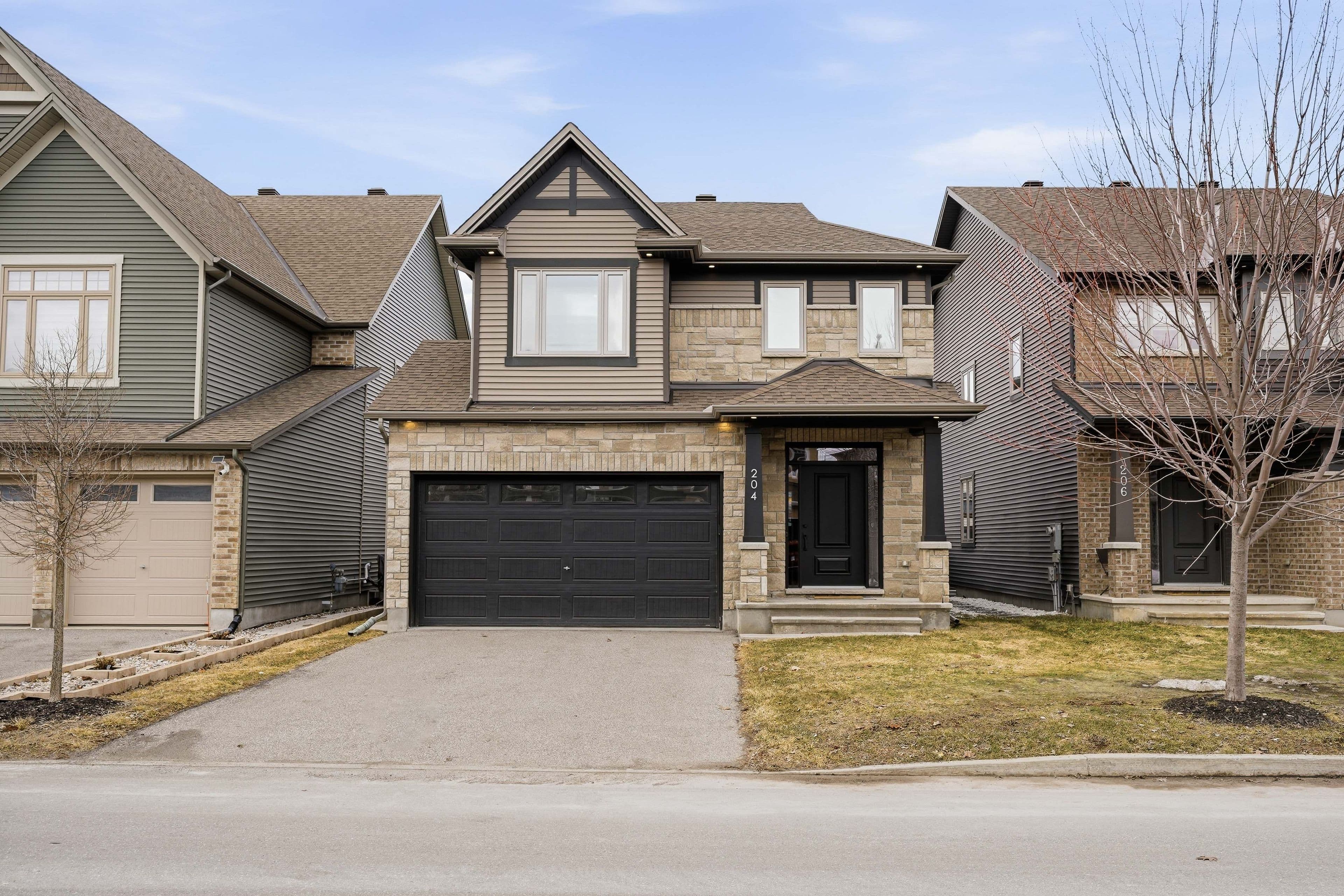 204 Trollius Way, Blossom Park - Airport and Area, ON K1T 0R7