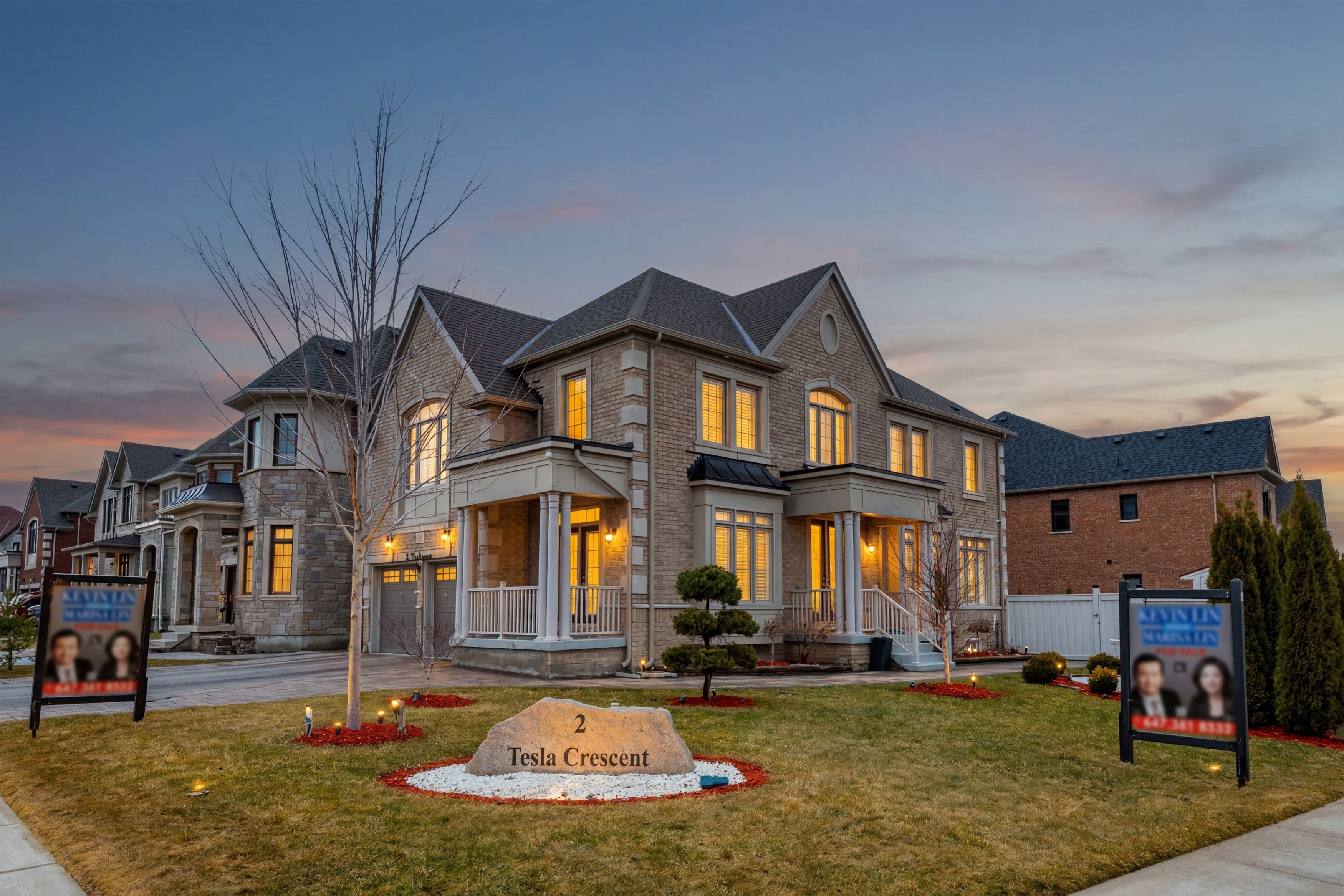 2 Tesla Crescent, East Gwillimbury, ON L9N 0T3