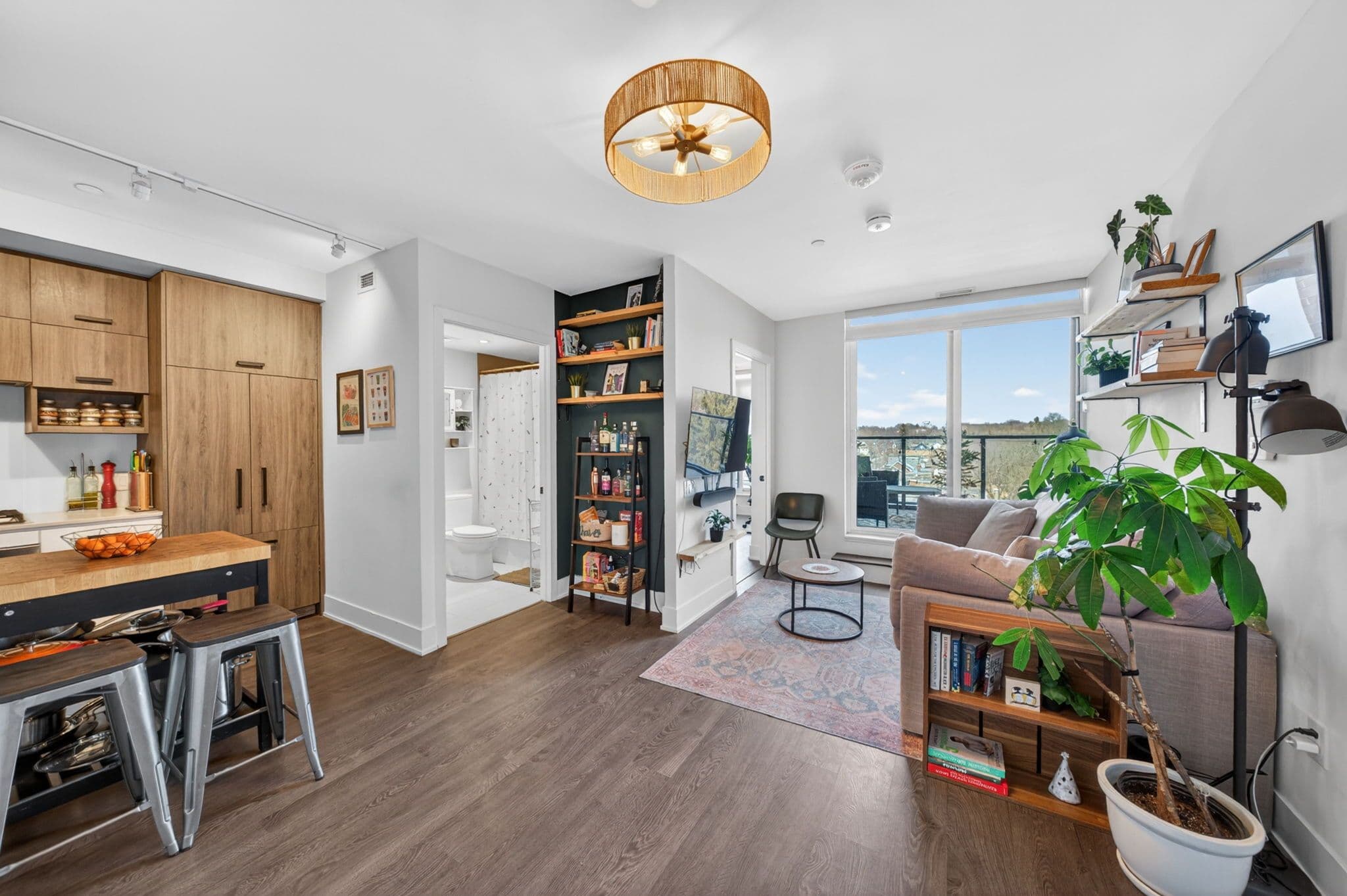 1888 Queen Street E 605, Toronto E02, ON M4L 1H4