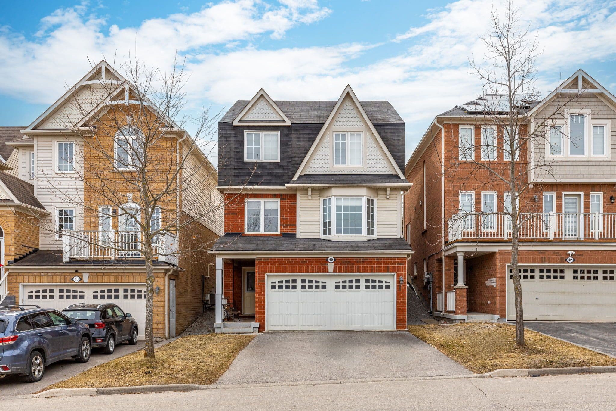 40 Cliff Gunn Road, Newmarket, ON L3X 3J8