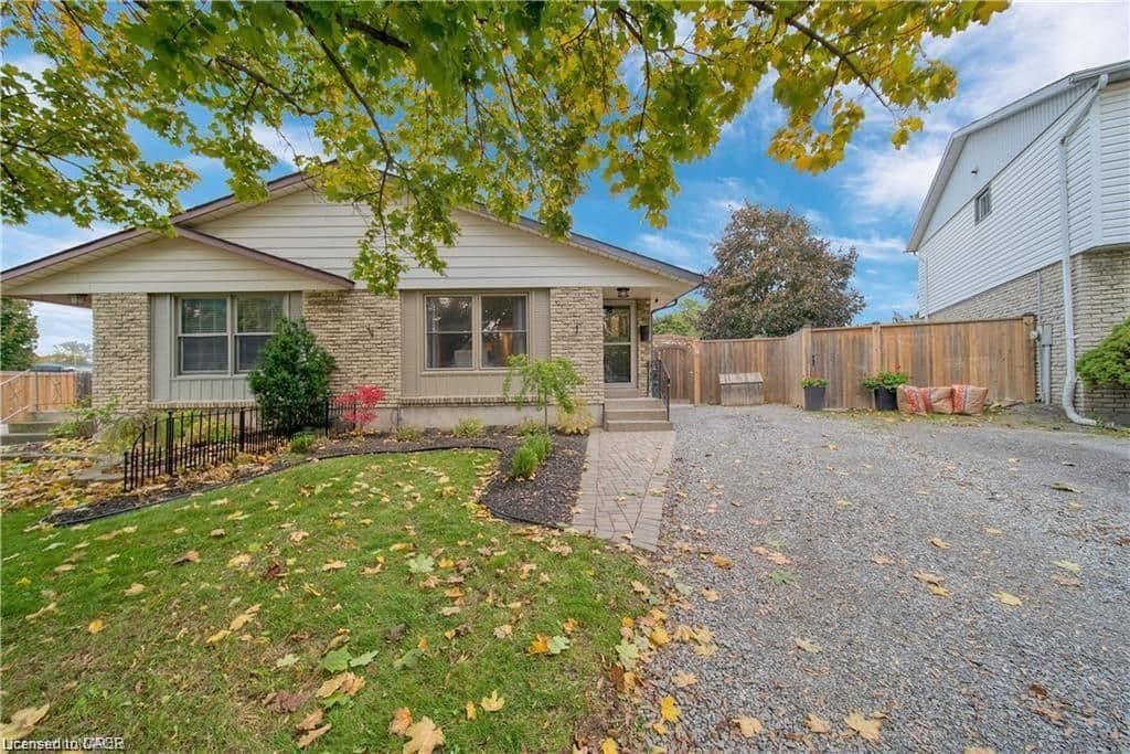 6 Bardadyn Court, St. Catharines, ON L2N 6R2