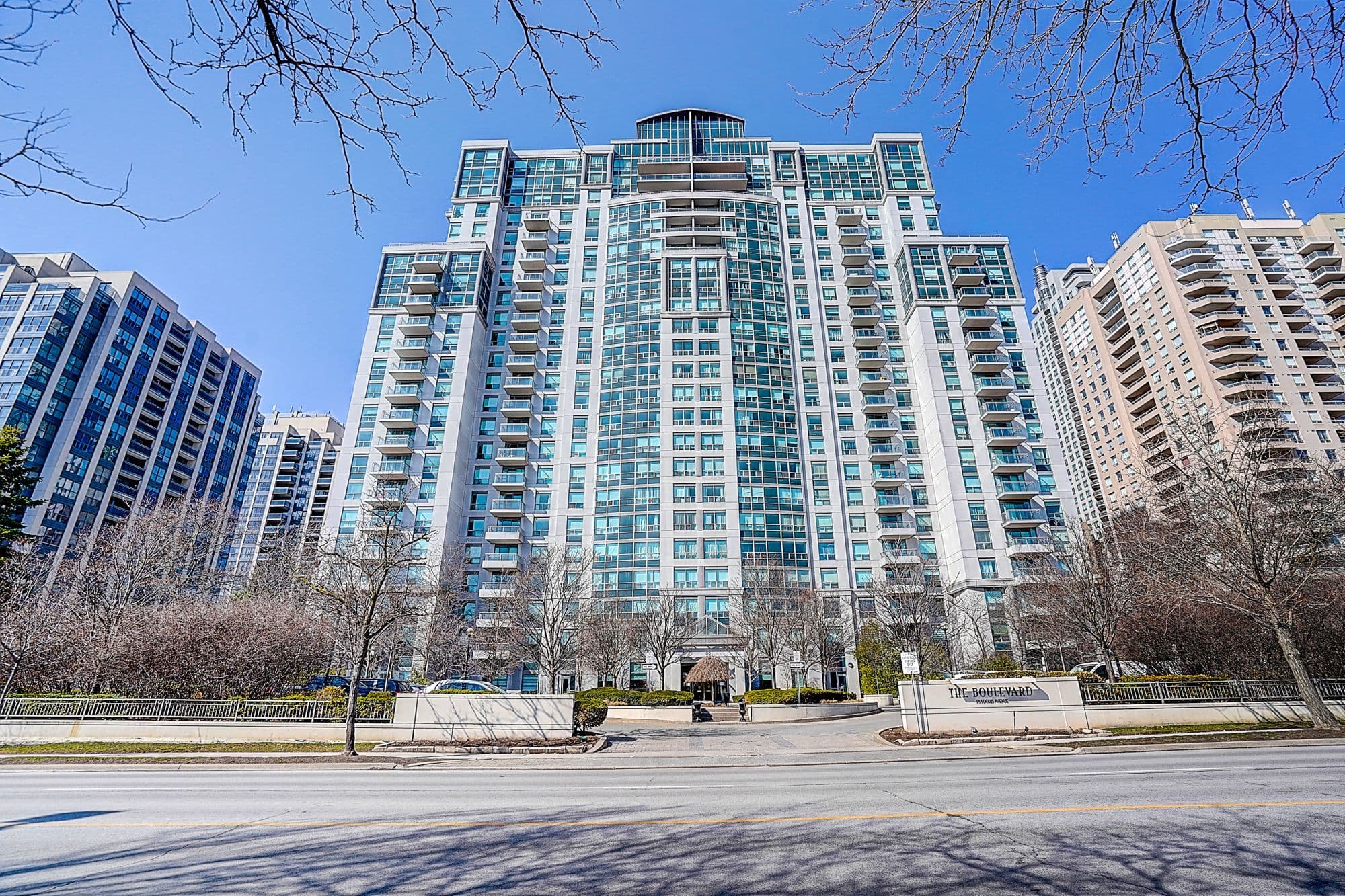 188 Doris Avenue 217, Toronto C14, ON M2N 6Z5