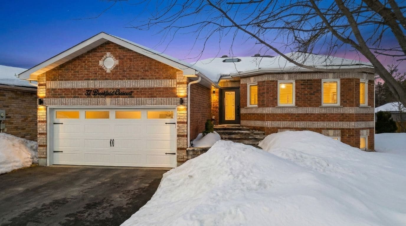 37 Brookfield Crescent, Barrie, ON L4N 9R6