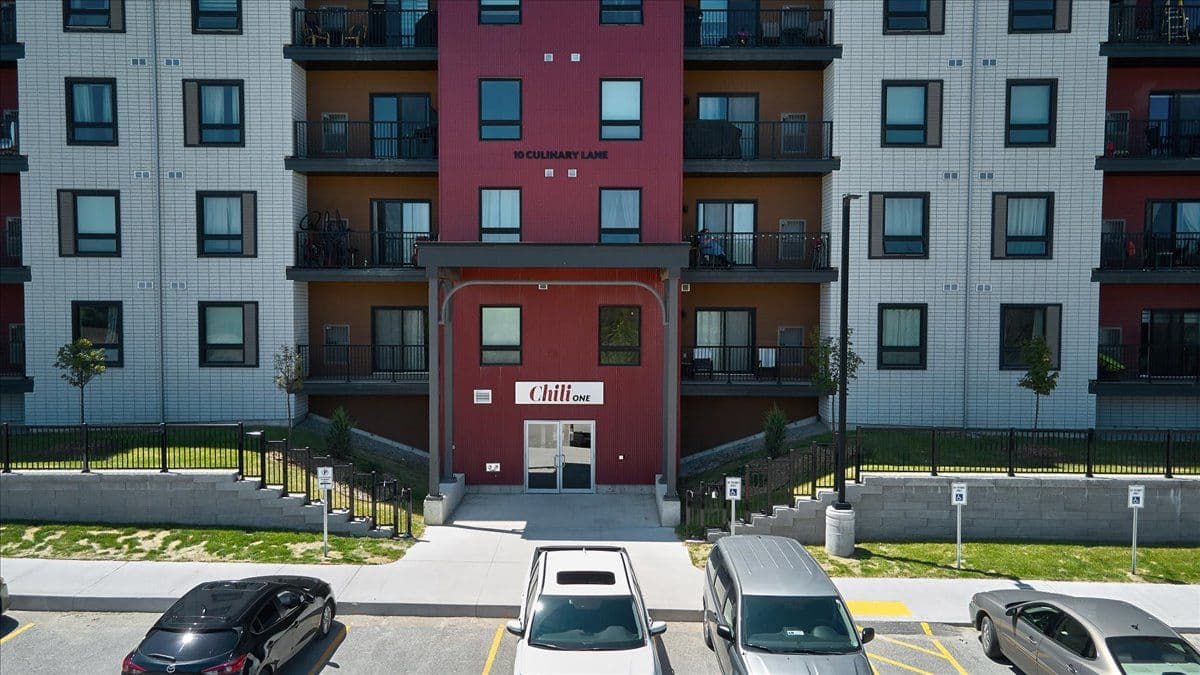 10 Culinary Lane 106, Barrie, ON L9J 0K2