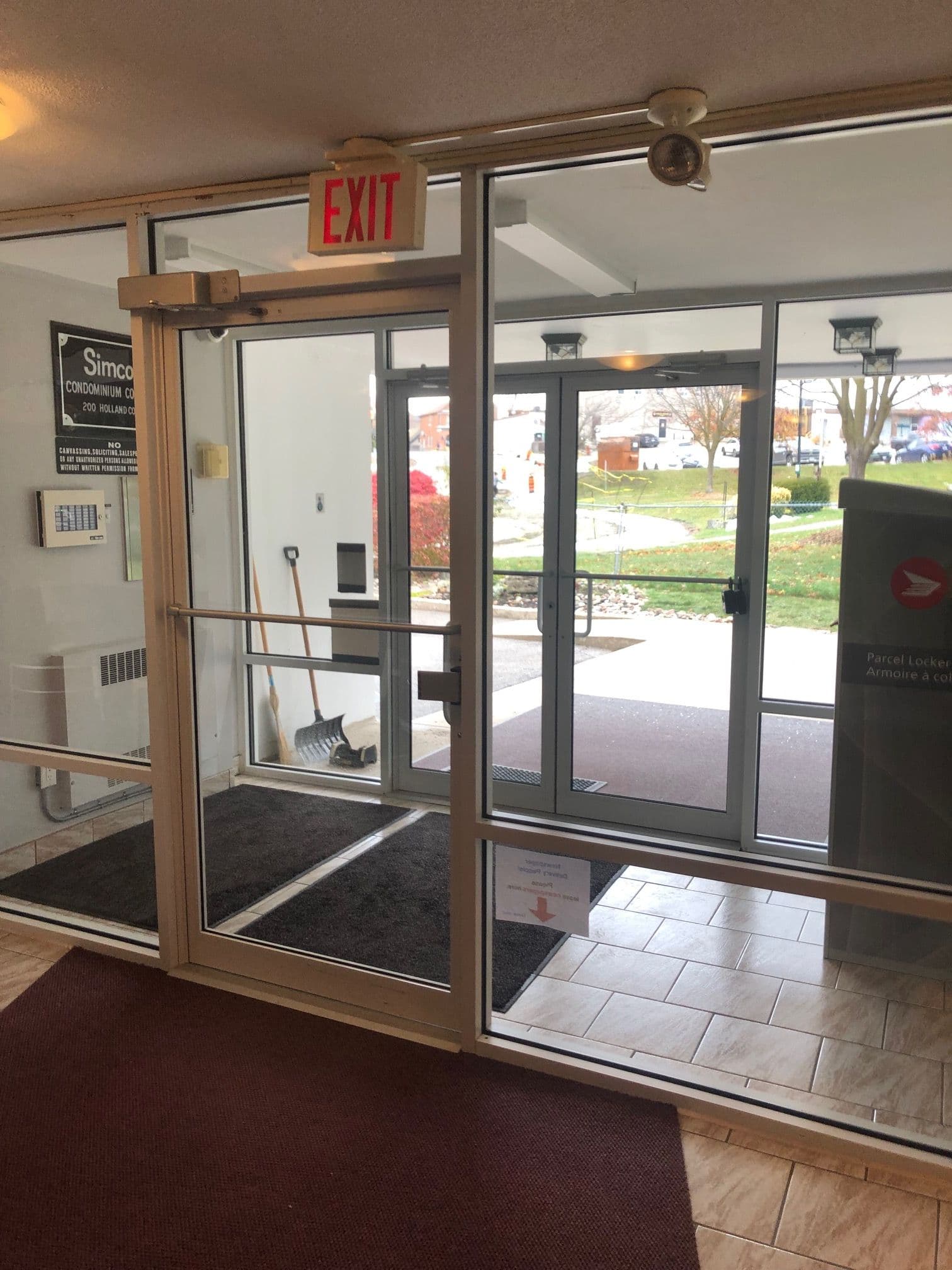 200 Holland Court 102, Bradford West Gwillimbury, ON L3Z 1R8