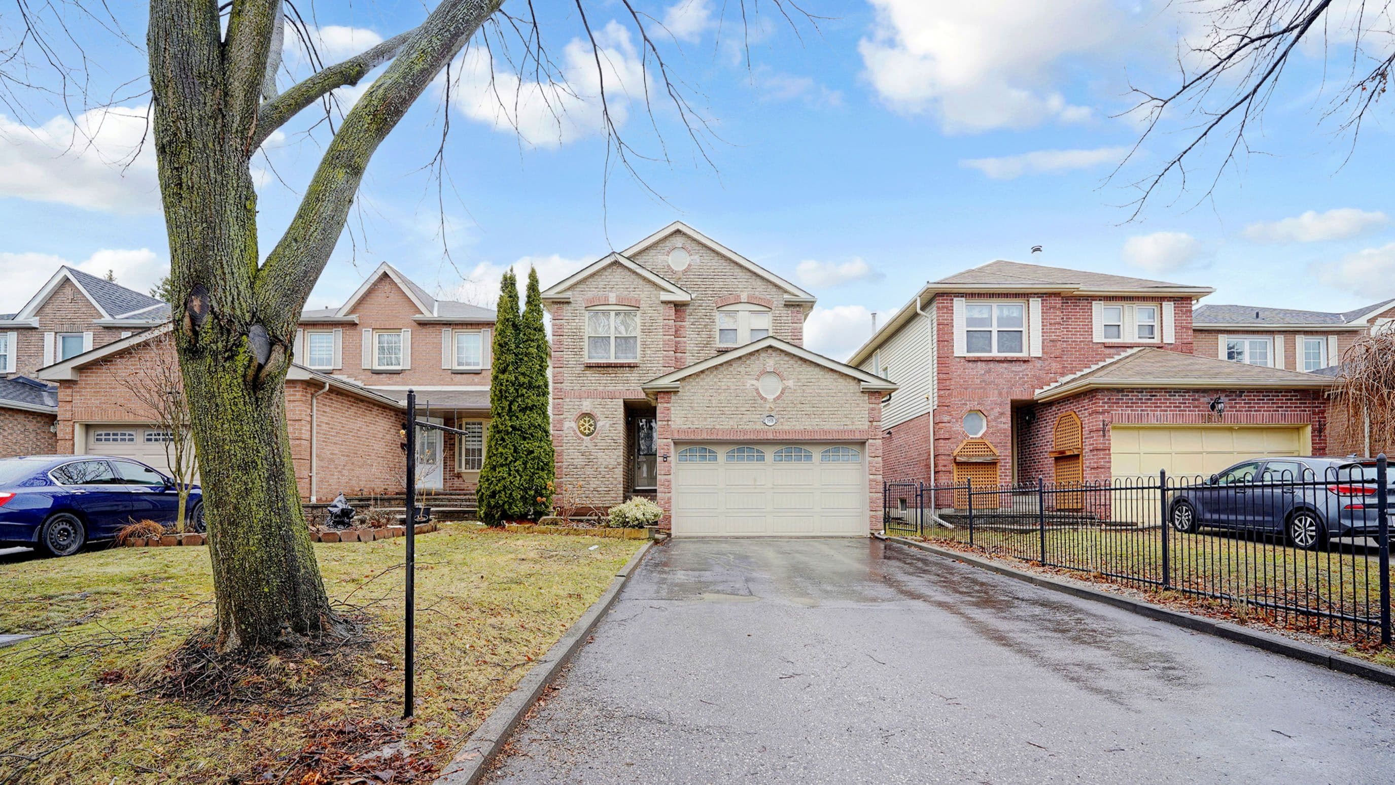 1608 Rawlings Drive, Pickering, ON L1V 5B6