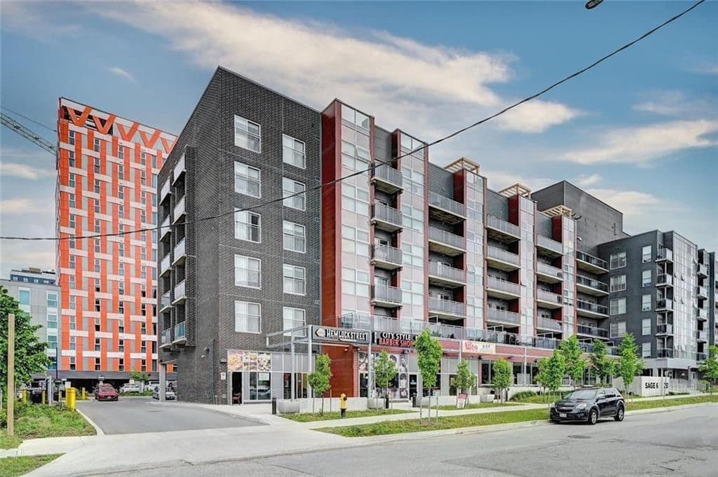 251 Hemlock Street 504, Waterloo, ON N2L 3R4