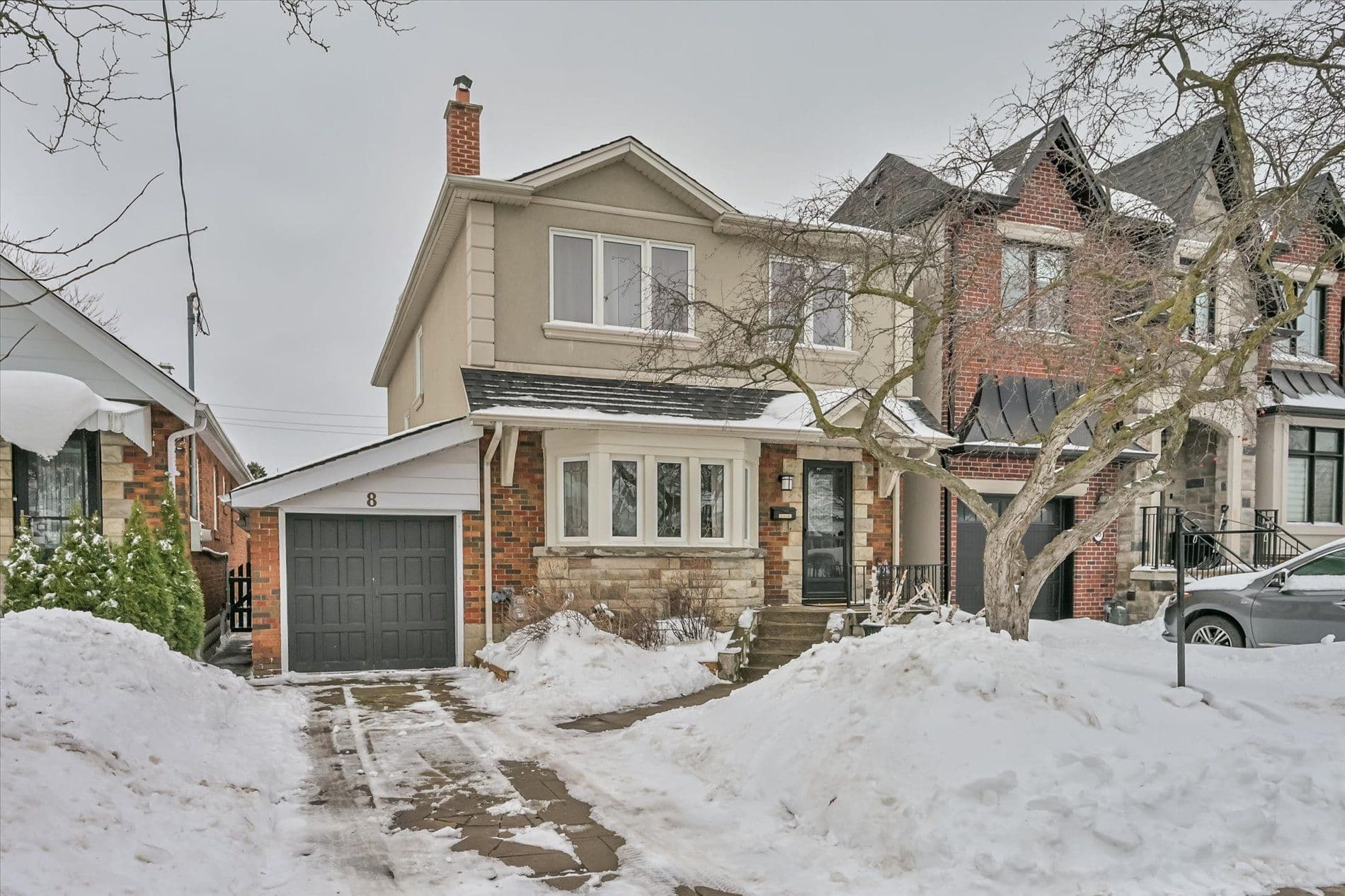 8 Fairside Avenue, Toronto E03, ON M4C 3G9
