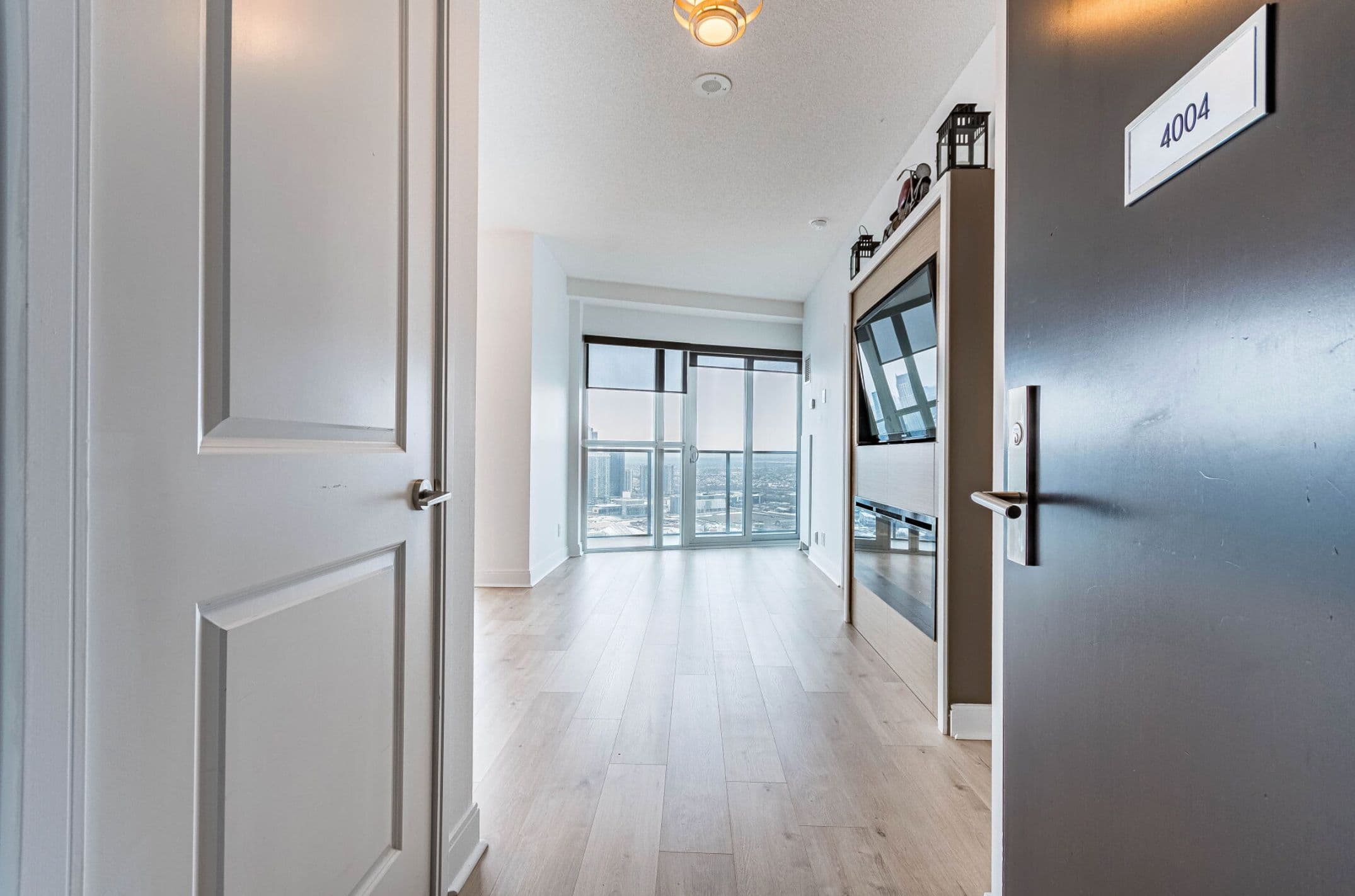 60 Absolute Avenue 4004, Mississauga, ON L4Z 0A9