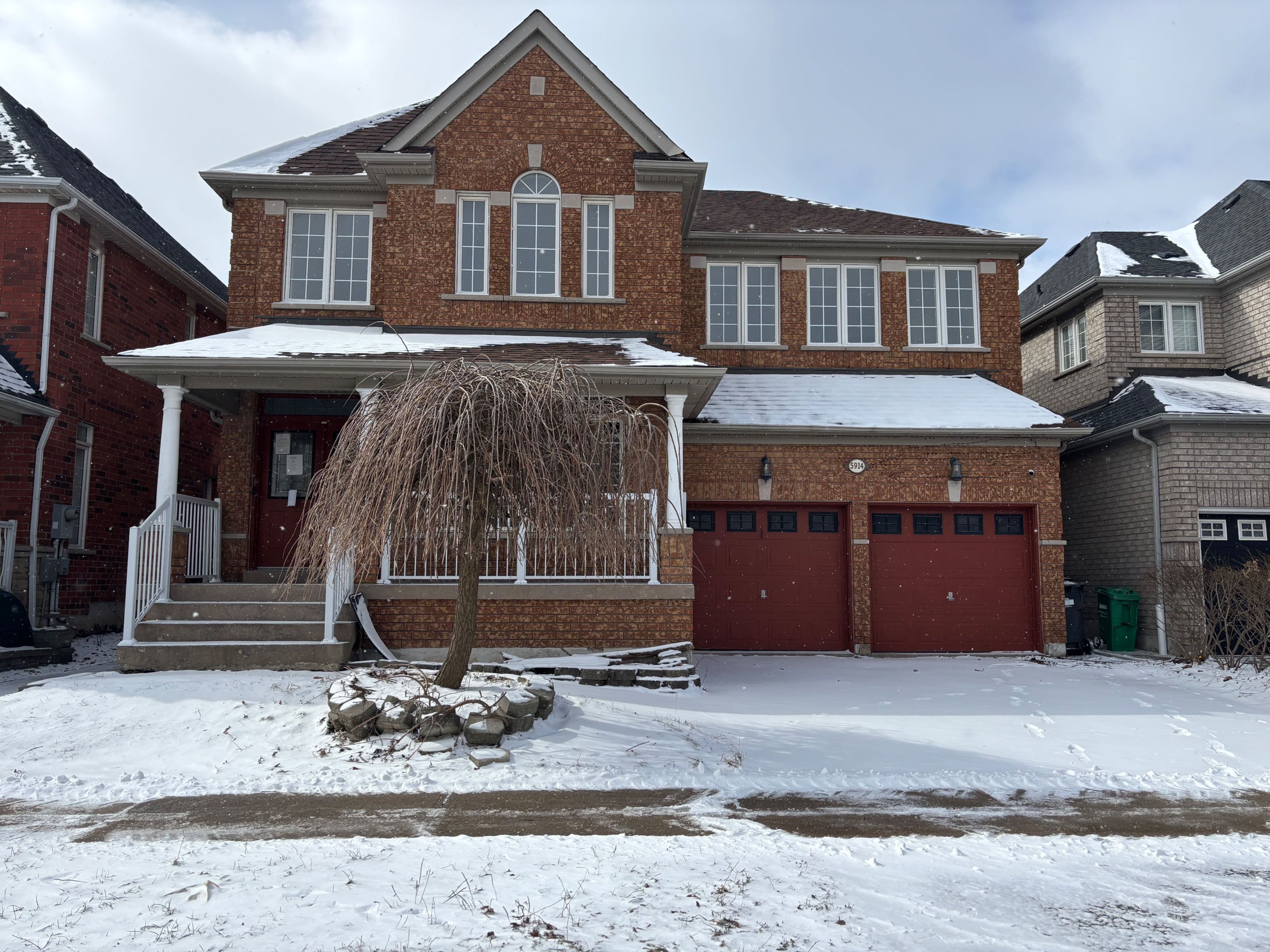 5914 Long Valley Road, Mississauga, ON L5M 6J6