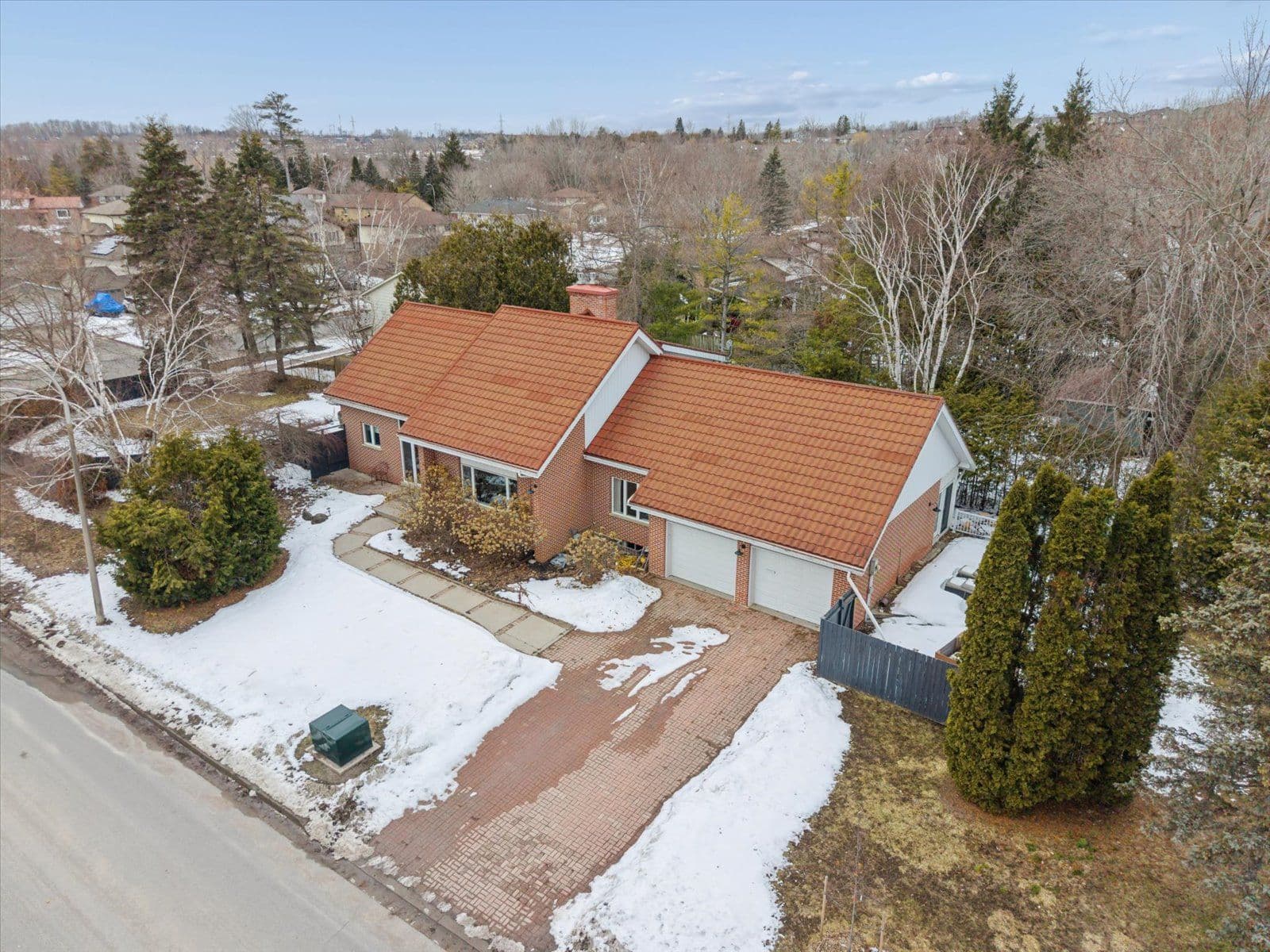 1449 Champlain Drive, Peterborough, ON K9L 1N3