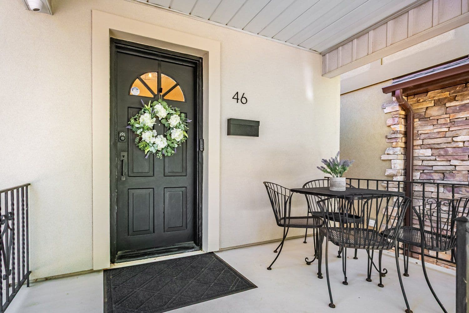 46 Clissold Road, Toronto W08, ON M8Z 4T5