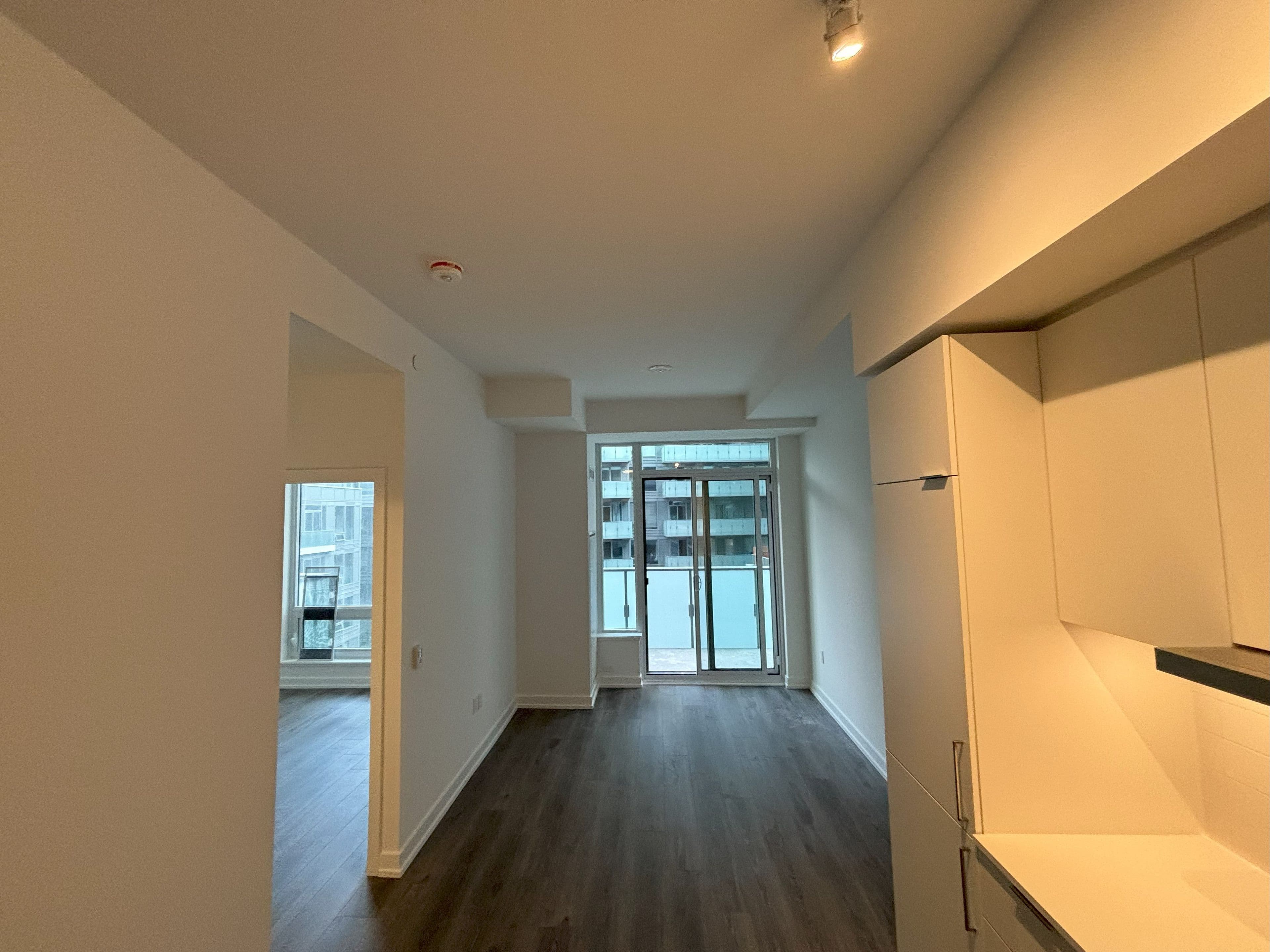 7 Golden Lion Heights N641, Toronto C14, ON M2M 0C1