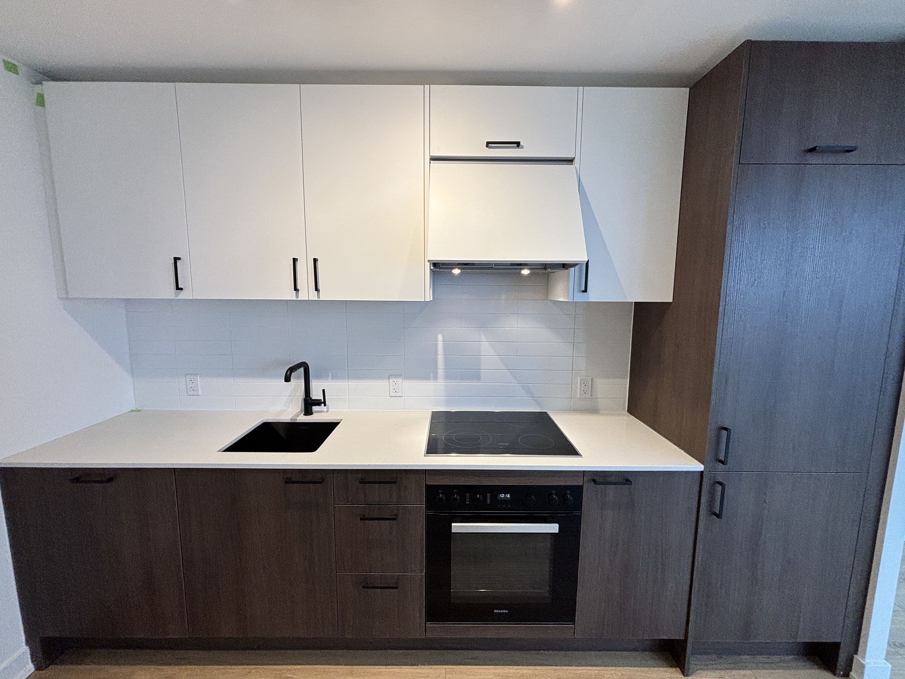 1 Quarrington Lane 2010, Toronto C13, ON M3C 1H7