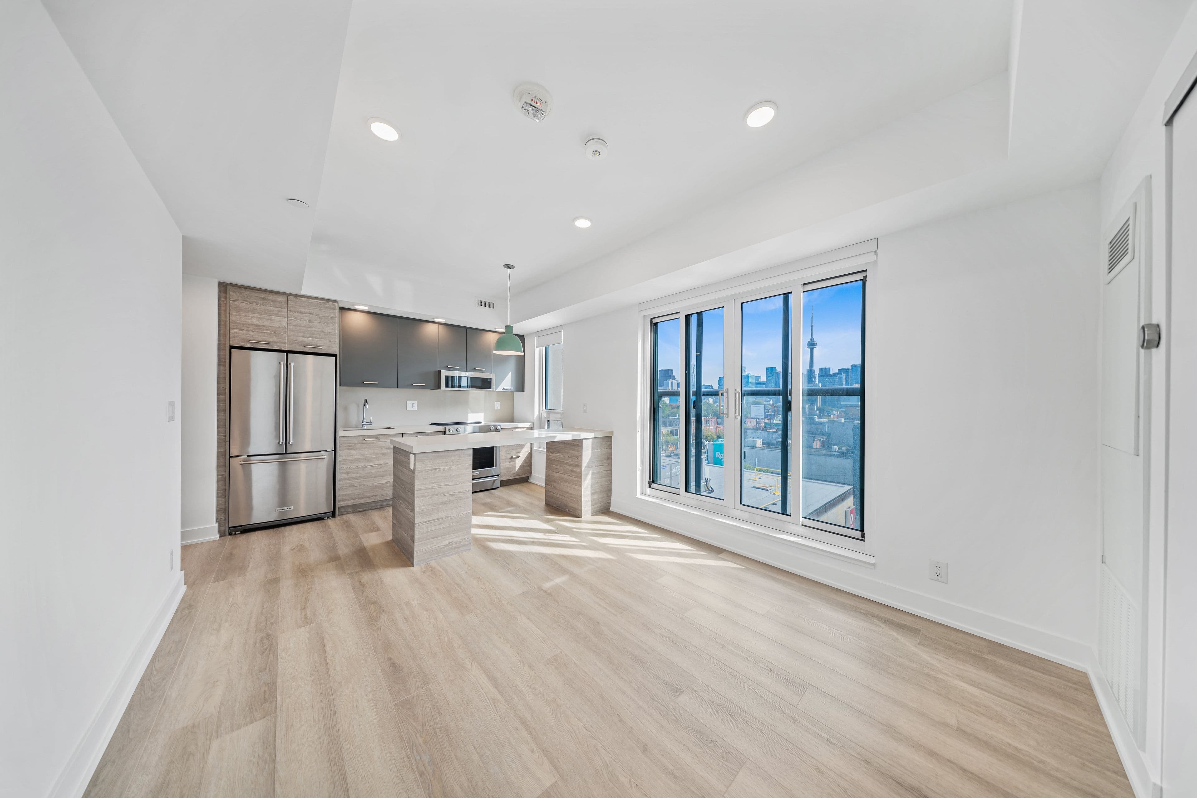 484 Spadina Avenue 603, Toronto C01, ON M5S 0E4