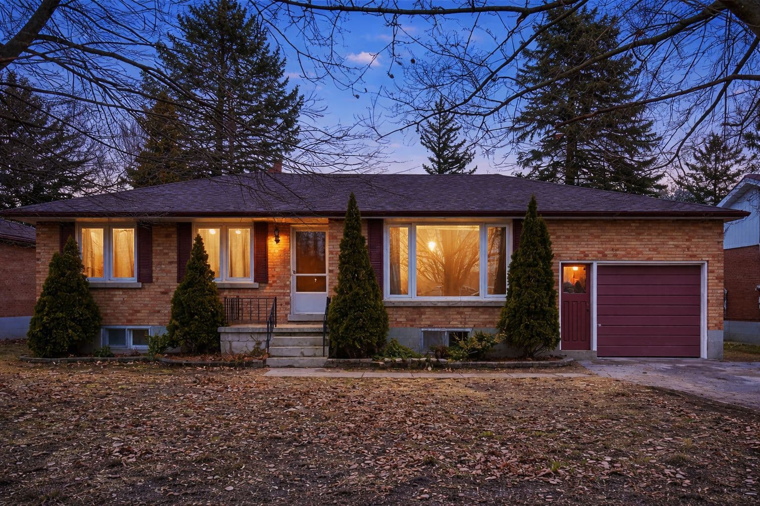 15 East Avenue, New Tecumseth, ON L9R 1X3