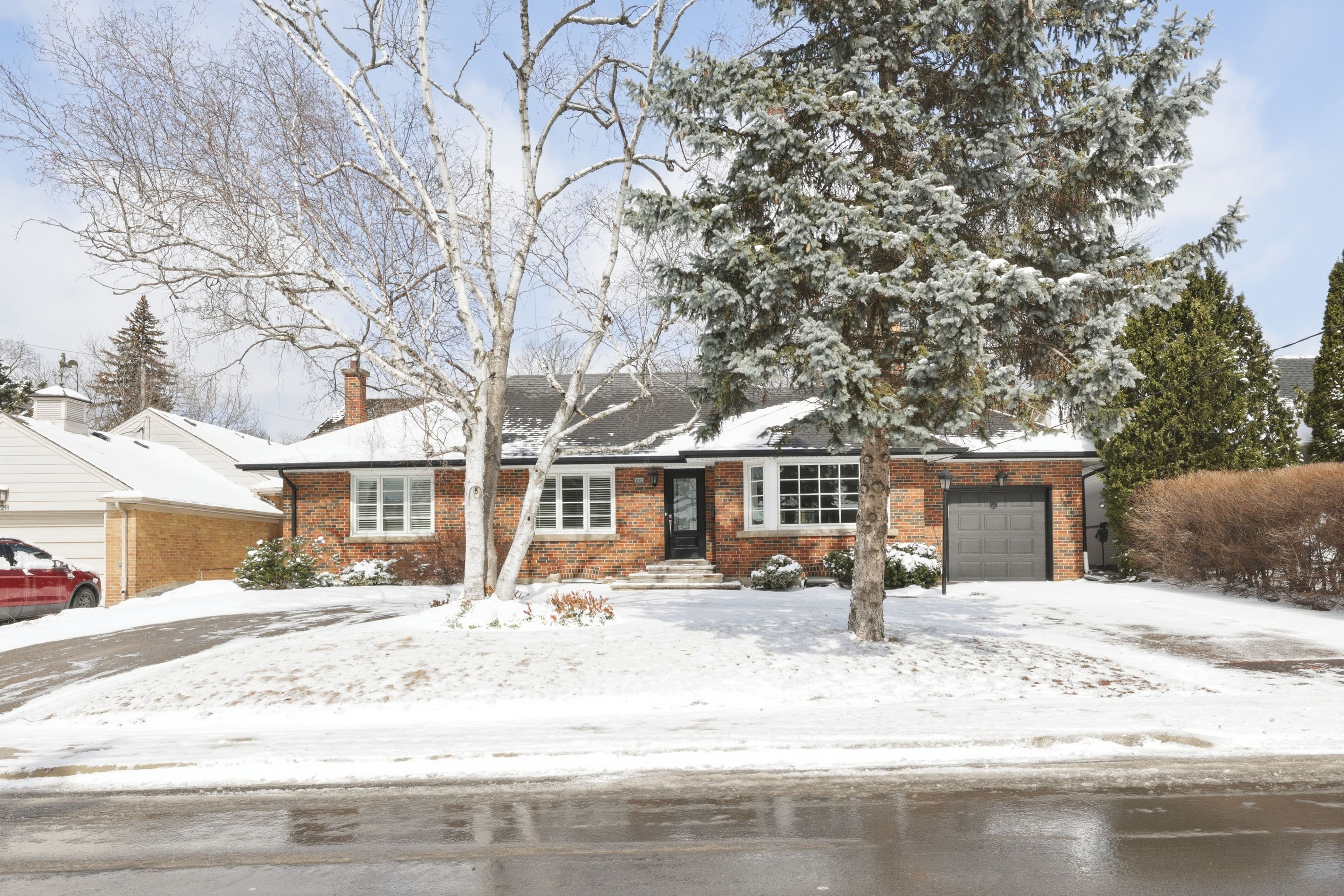 530 Blythwood Road, Toronto C12, ON M4N 1B3