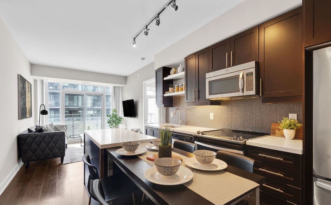 525 Adelaide Street W Lph35, Toronto C01, ON M5V 1T6