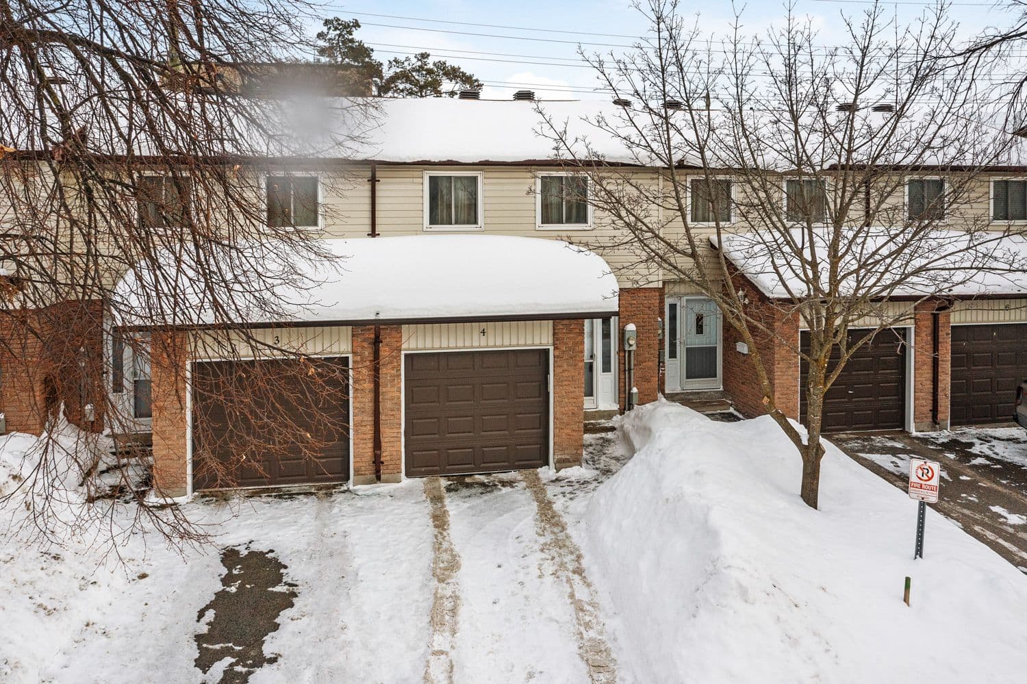 261 Rose Street 4, Barrie, ON L4M 2V3