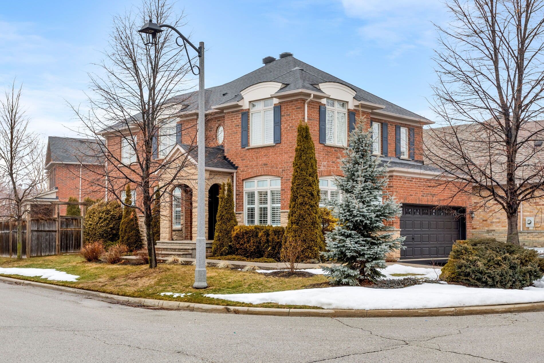 2213 Littondale Lane, Oakville, ON L6M 0A6