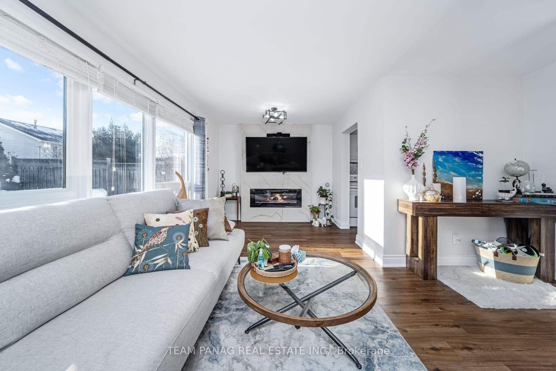 273 Hansen Road N, Brampton, ON L6V 2T5