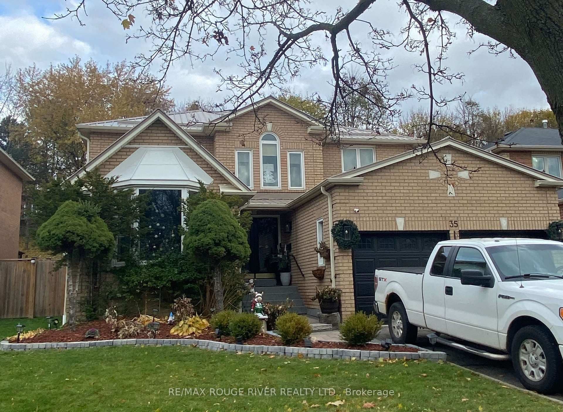 35 Meekings Drive Bsmnt, Ajax, ON L1T 3N6