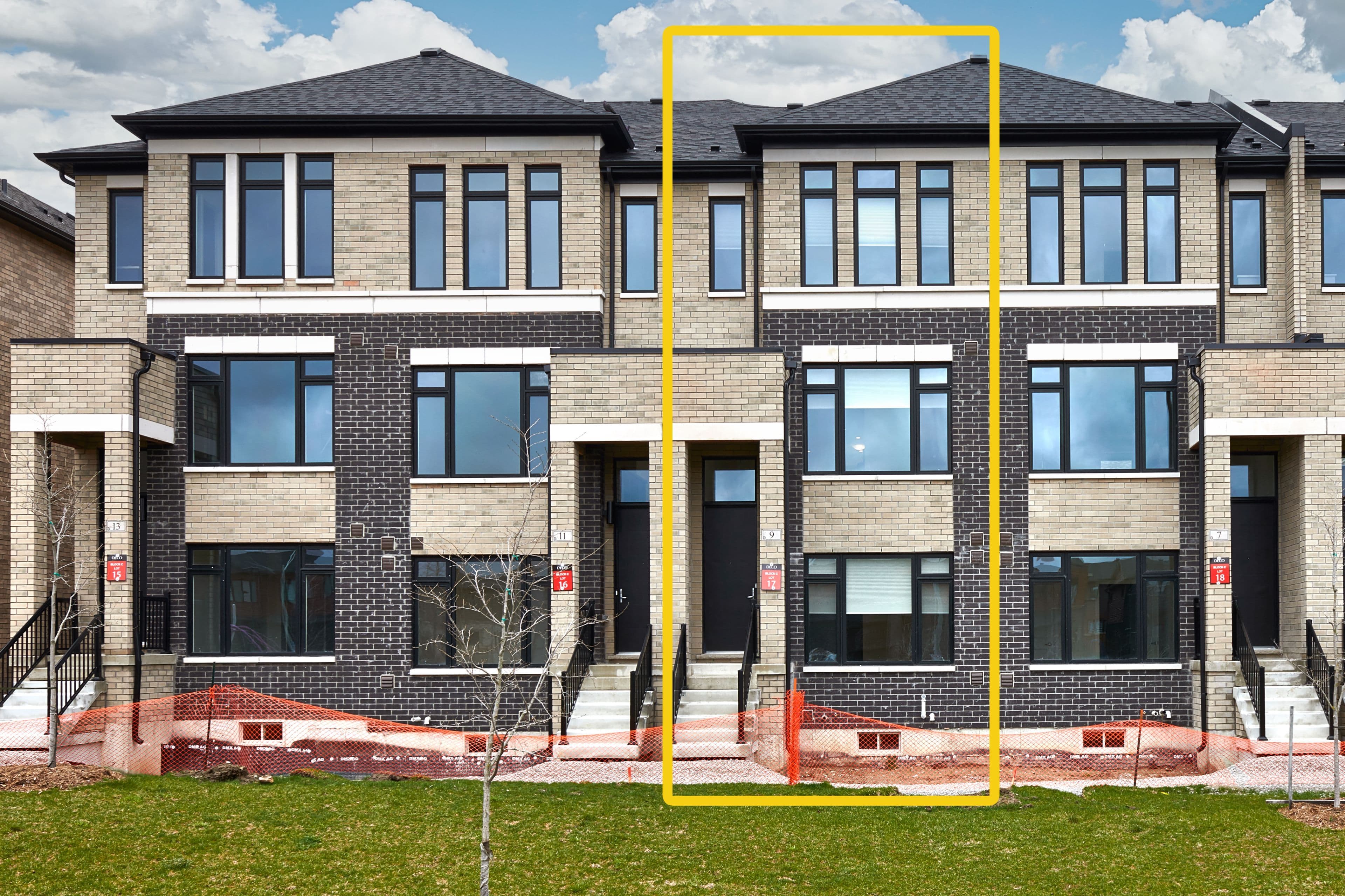 9 Cherry Hill Lane, Barrie, ON L4N 6K7