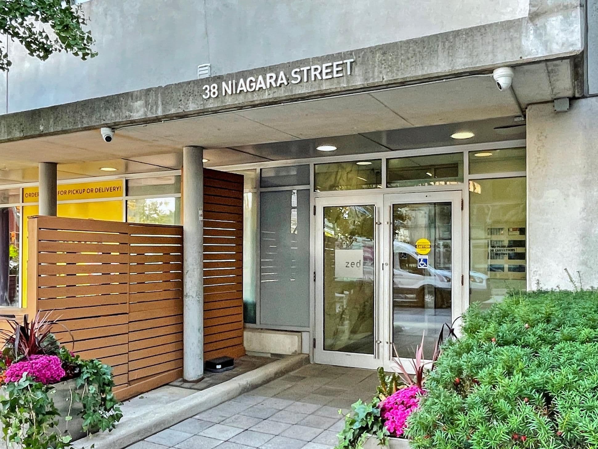 38 Niagara Street 601, Toronto C01, ON M5V 3X1