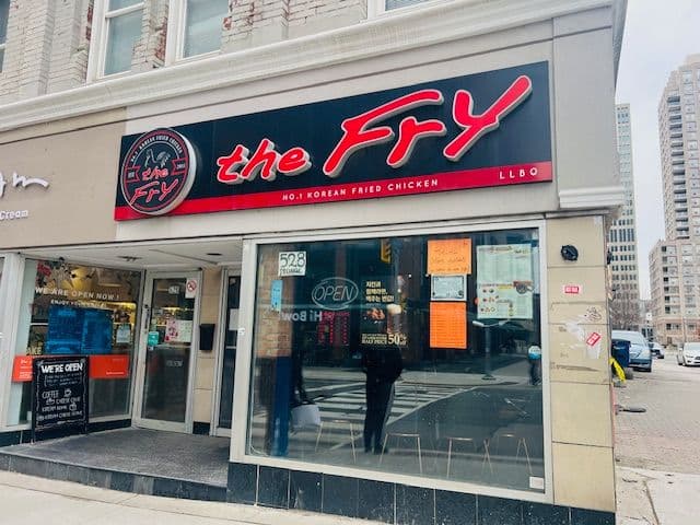 528 Yonge Street, Toronto C01, ON M4Y 1X9