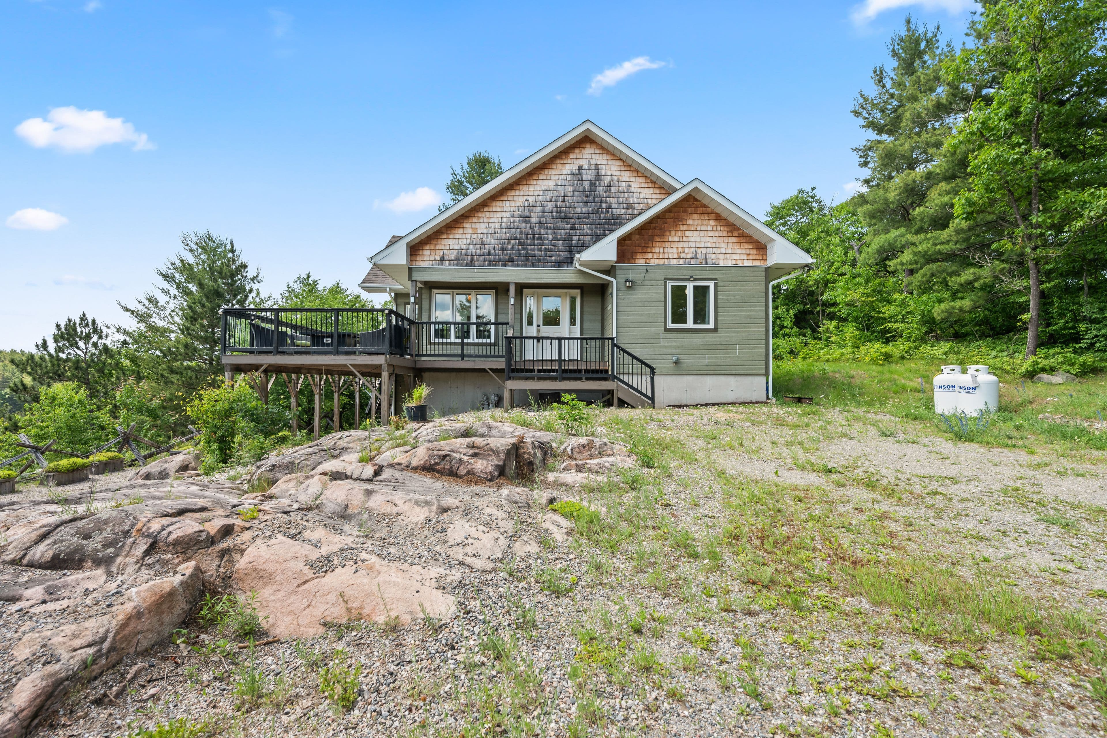 2092 Beach Road, Frontenac, ON K0H 2M0