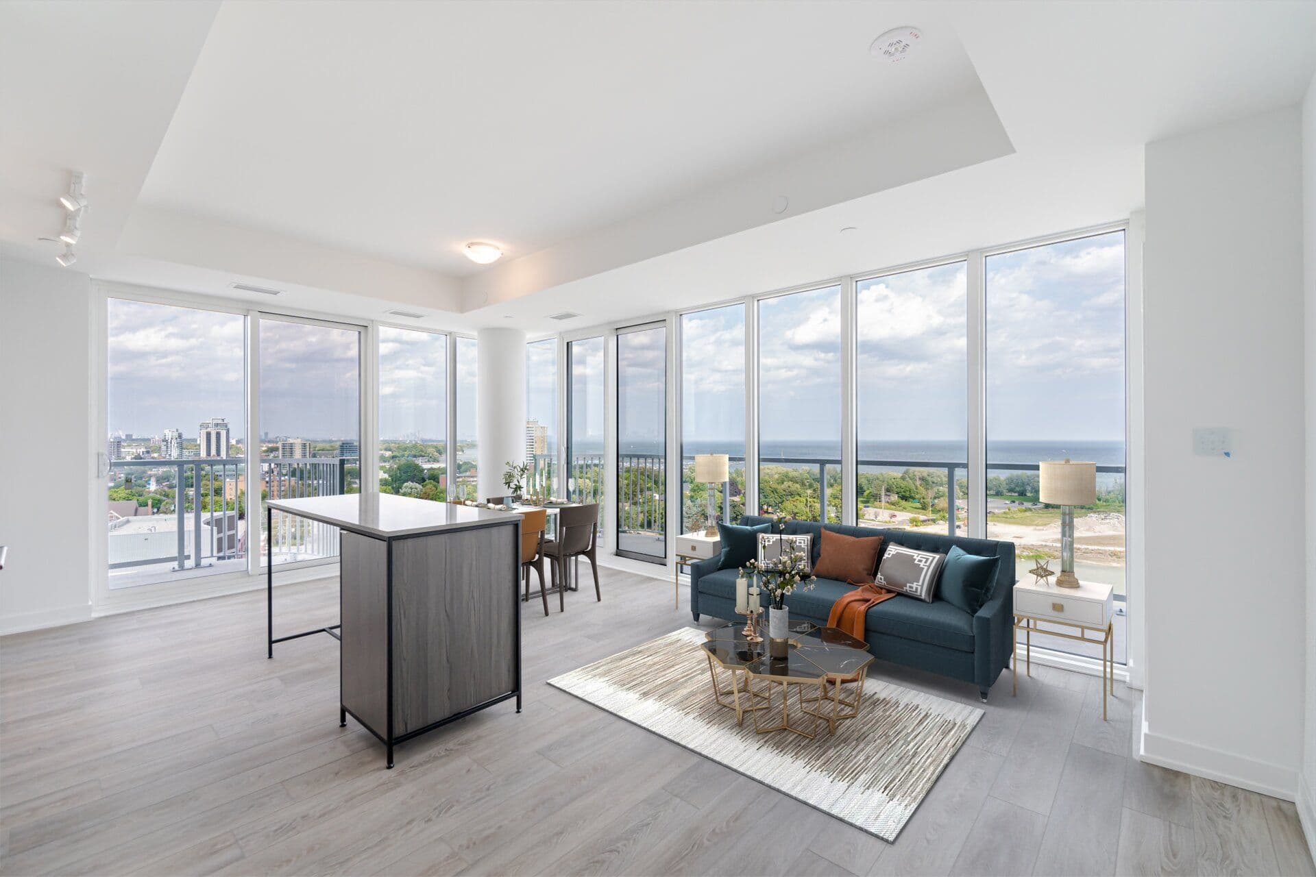 220 Missinnihe Way 1305, Mississauga, ON L5H 0A9