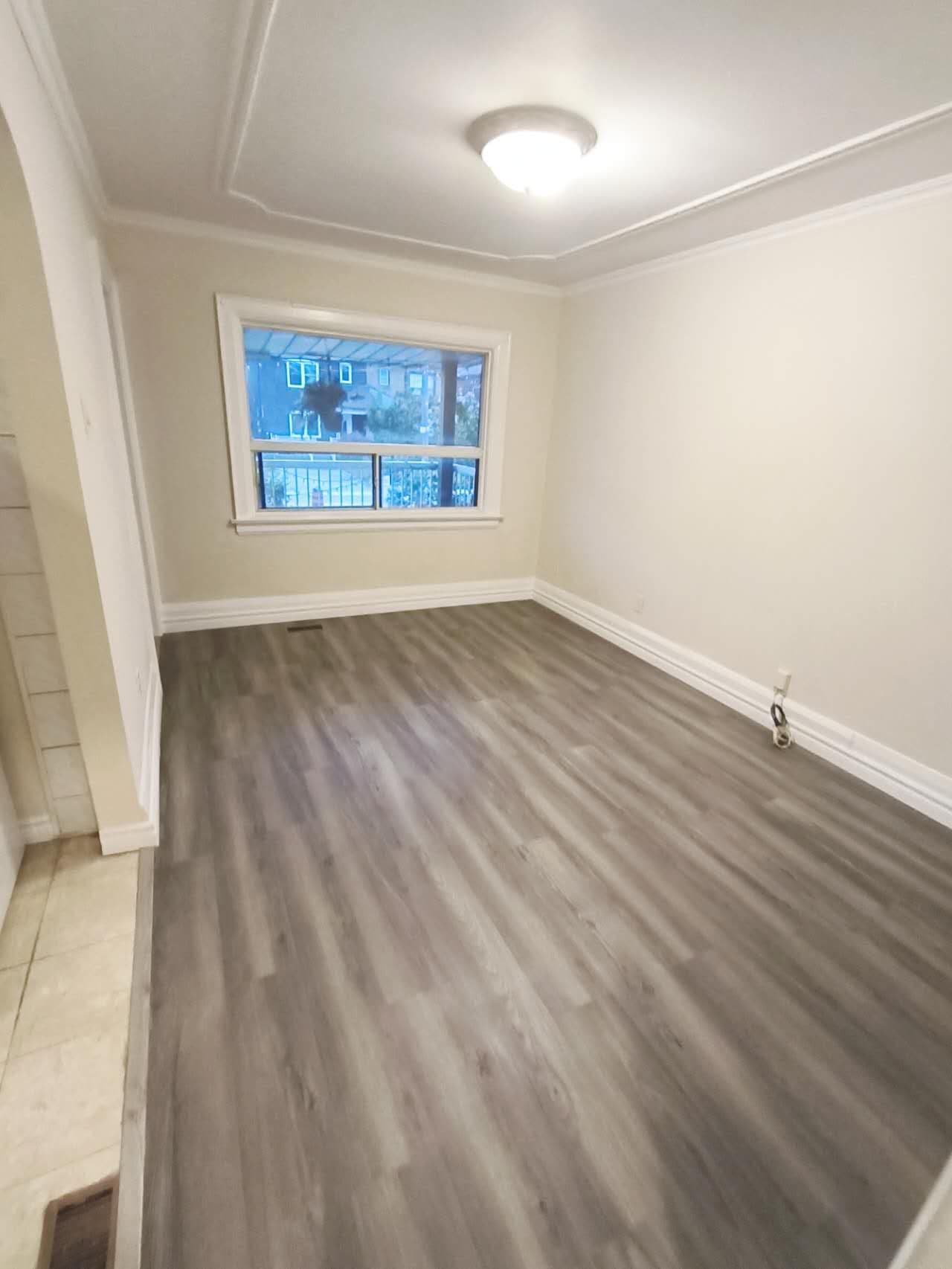 55 Chamberlain U2 Avenue, Toronto W04, ON M6E 4J9