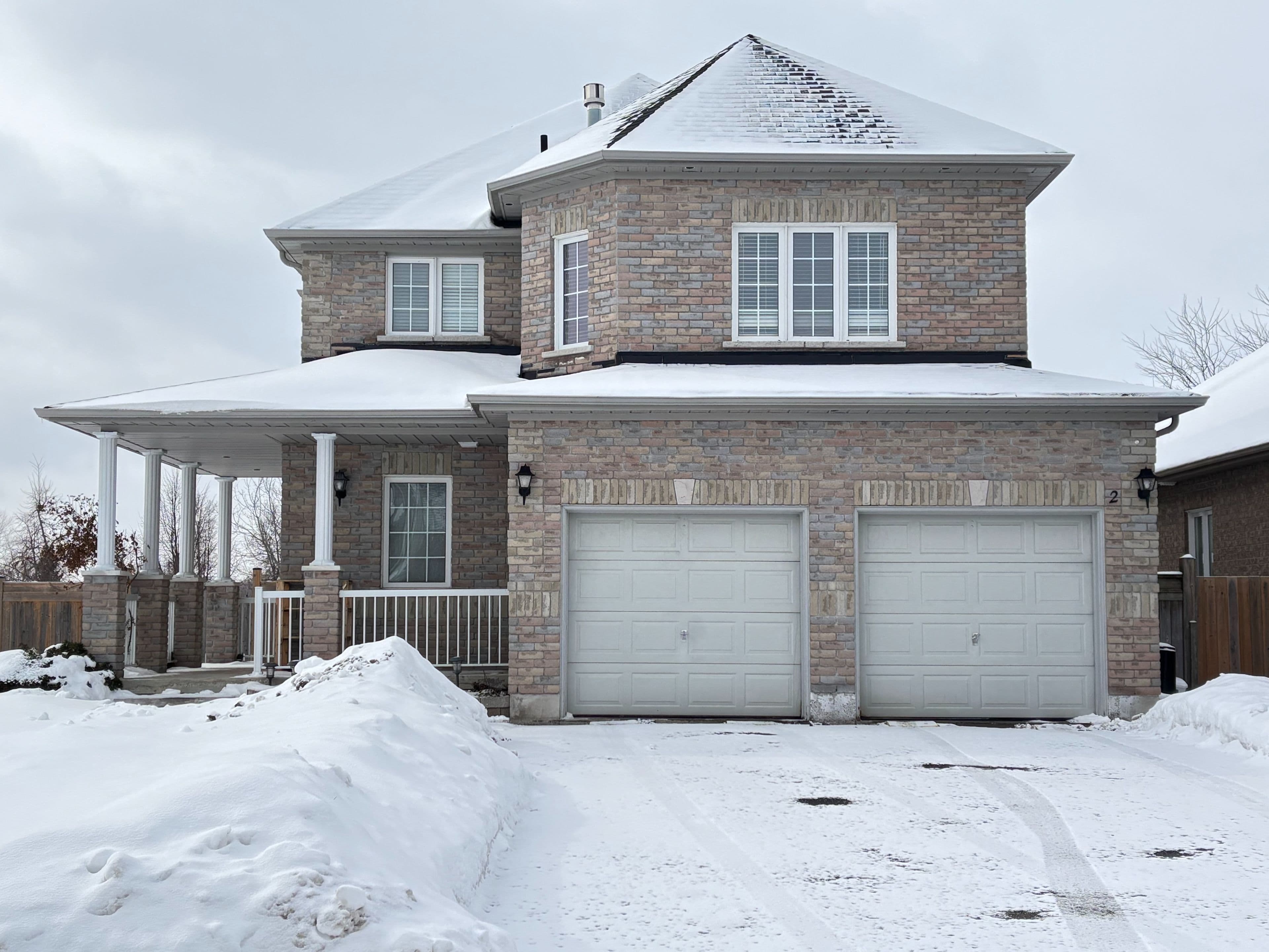 2 Whitestone Drive, Georgina, ON L4P 0A1