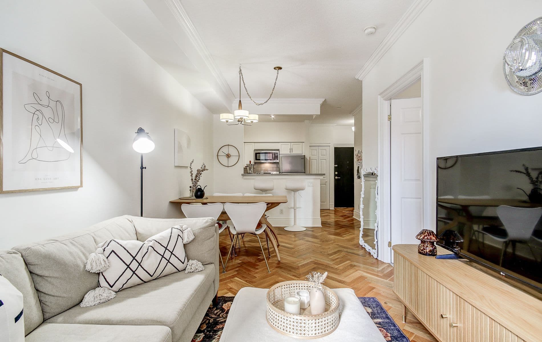 120 Lombard Street 703, Toronto C08, ON M5C 3H5