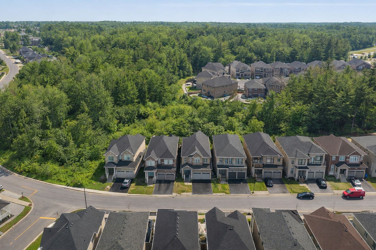 71 Woodhaven Avenue, Aurora, ON L4G 3Y2