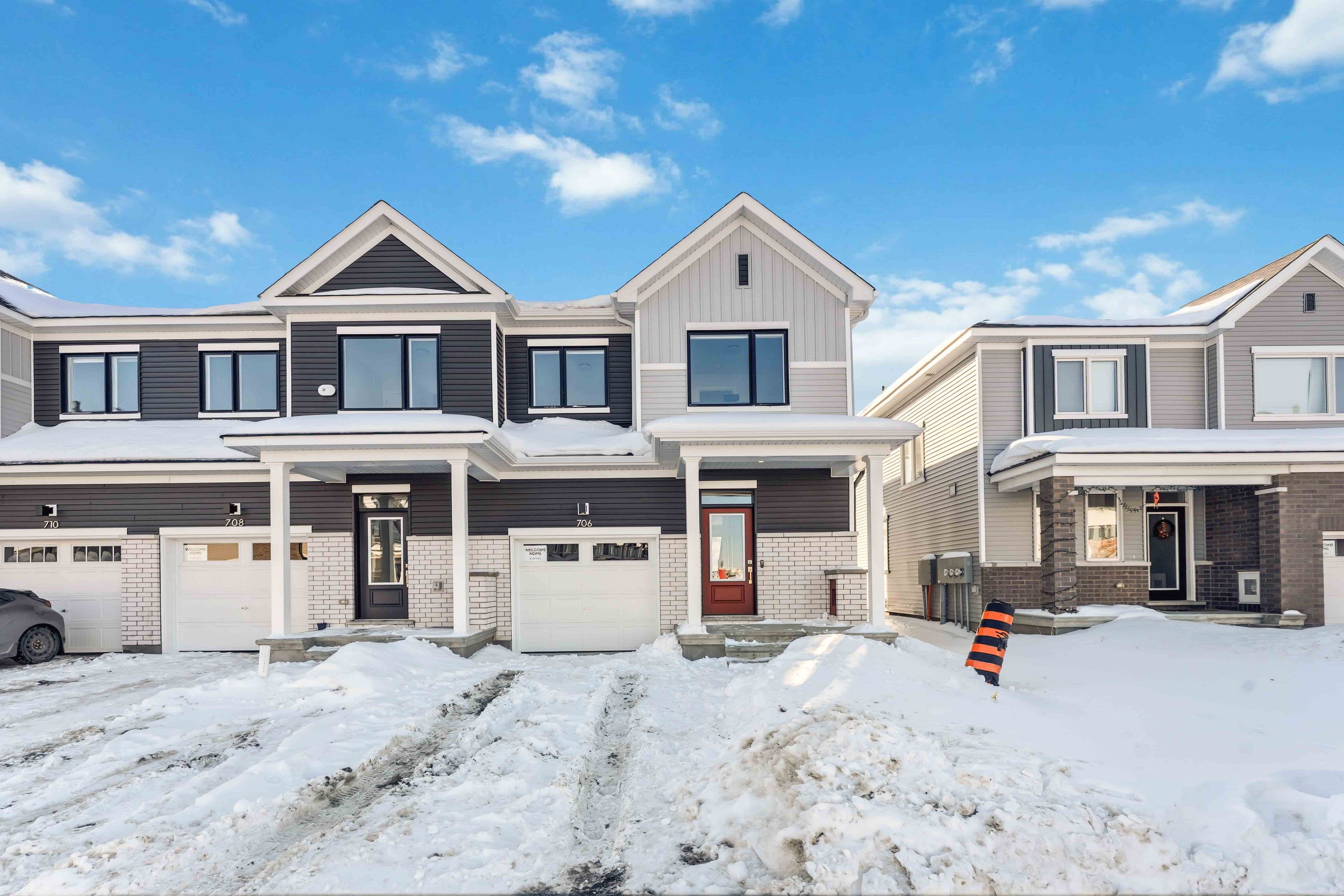 706 Expansion Road, Barrhaven, ON K2J 7G4