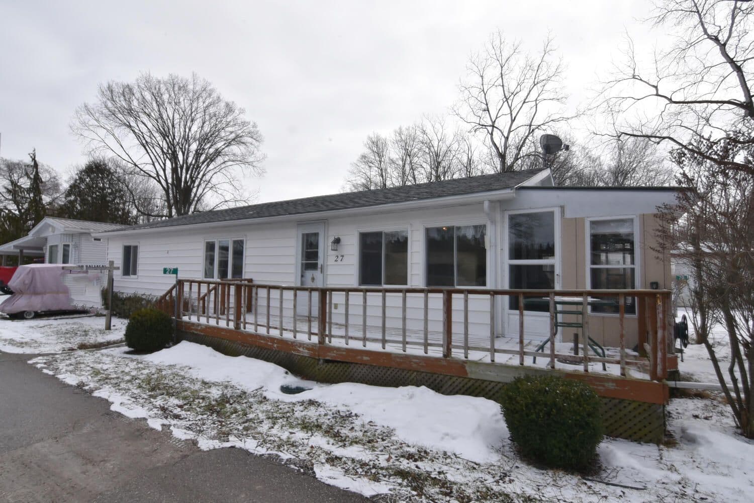 9385 Ipperwash Road 27, Lambton Shores, ON N0N 1J3