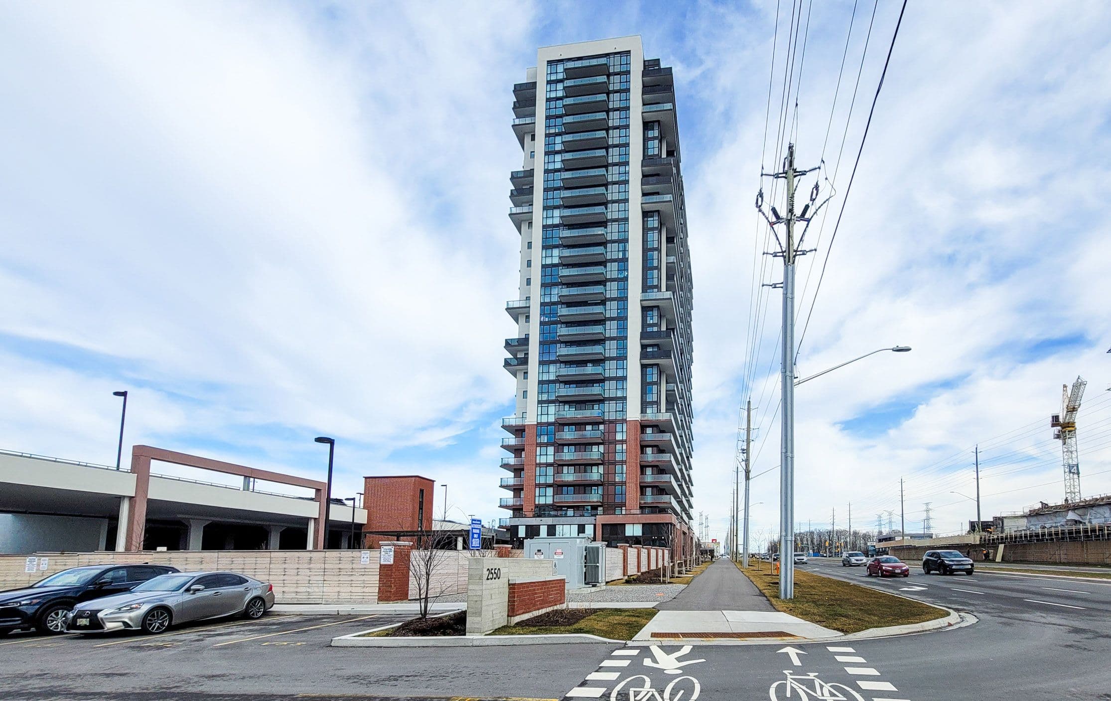 2550 Simcoe Street N 2119, Oshawa, ON L1L 0R5